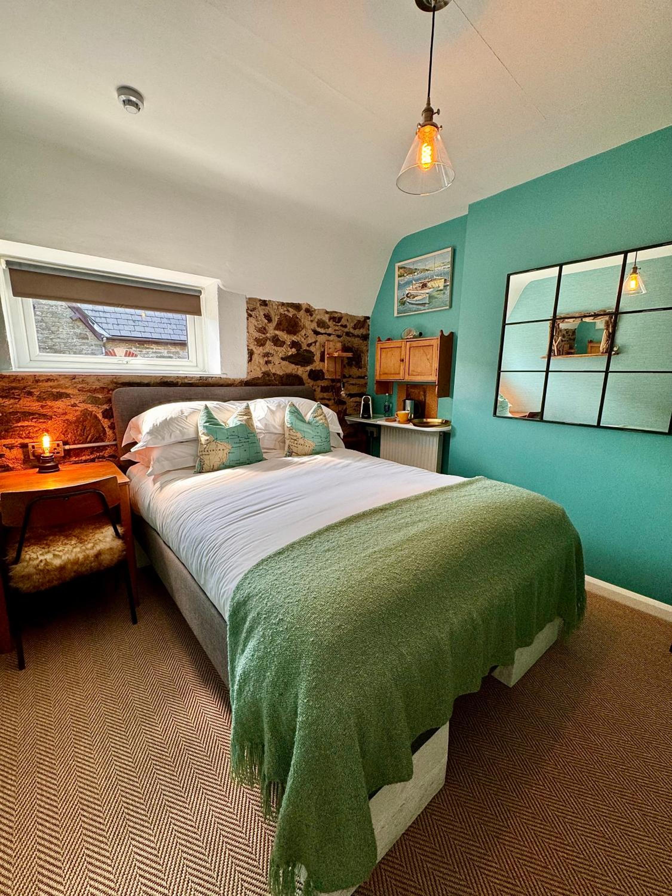 Brightham House - Exclusively for Adults