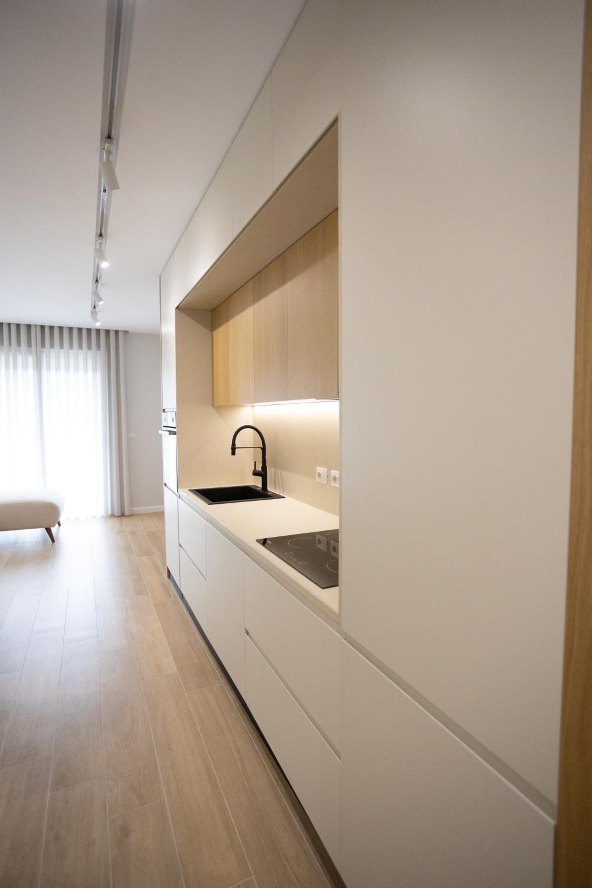 Four Seasons Apartment
