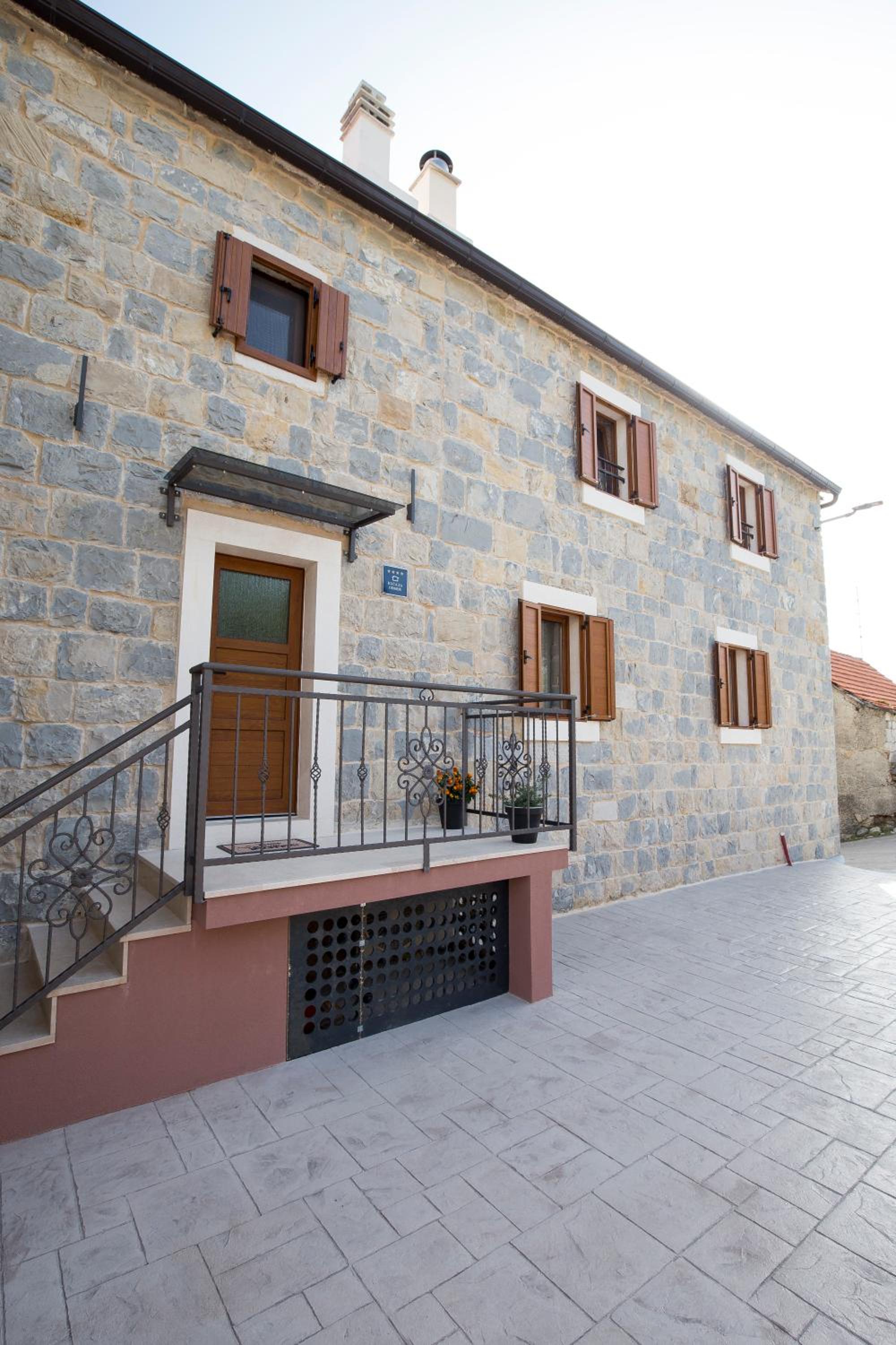 Stone house Oršulica