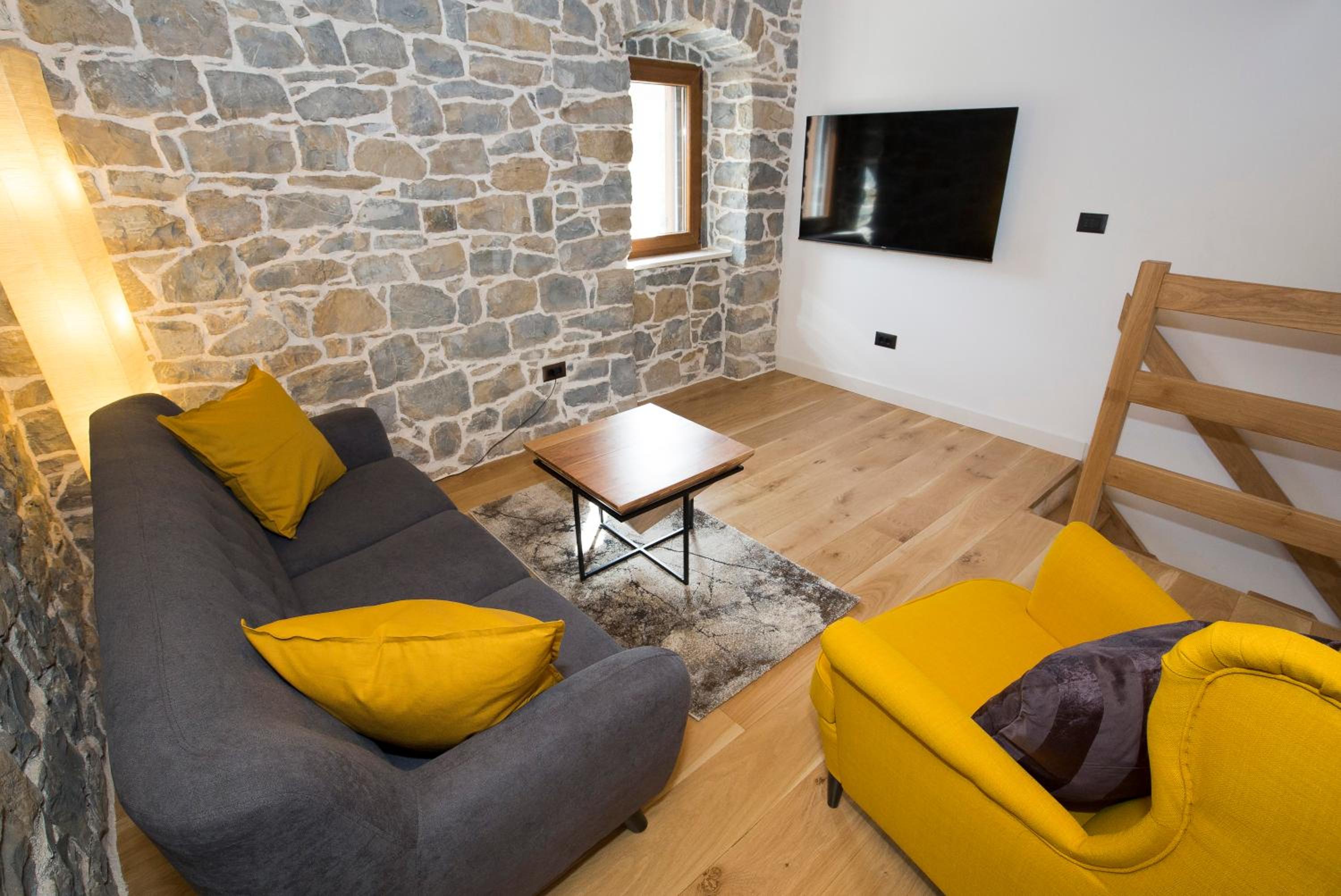 Stone house Oršulica