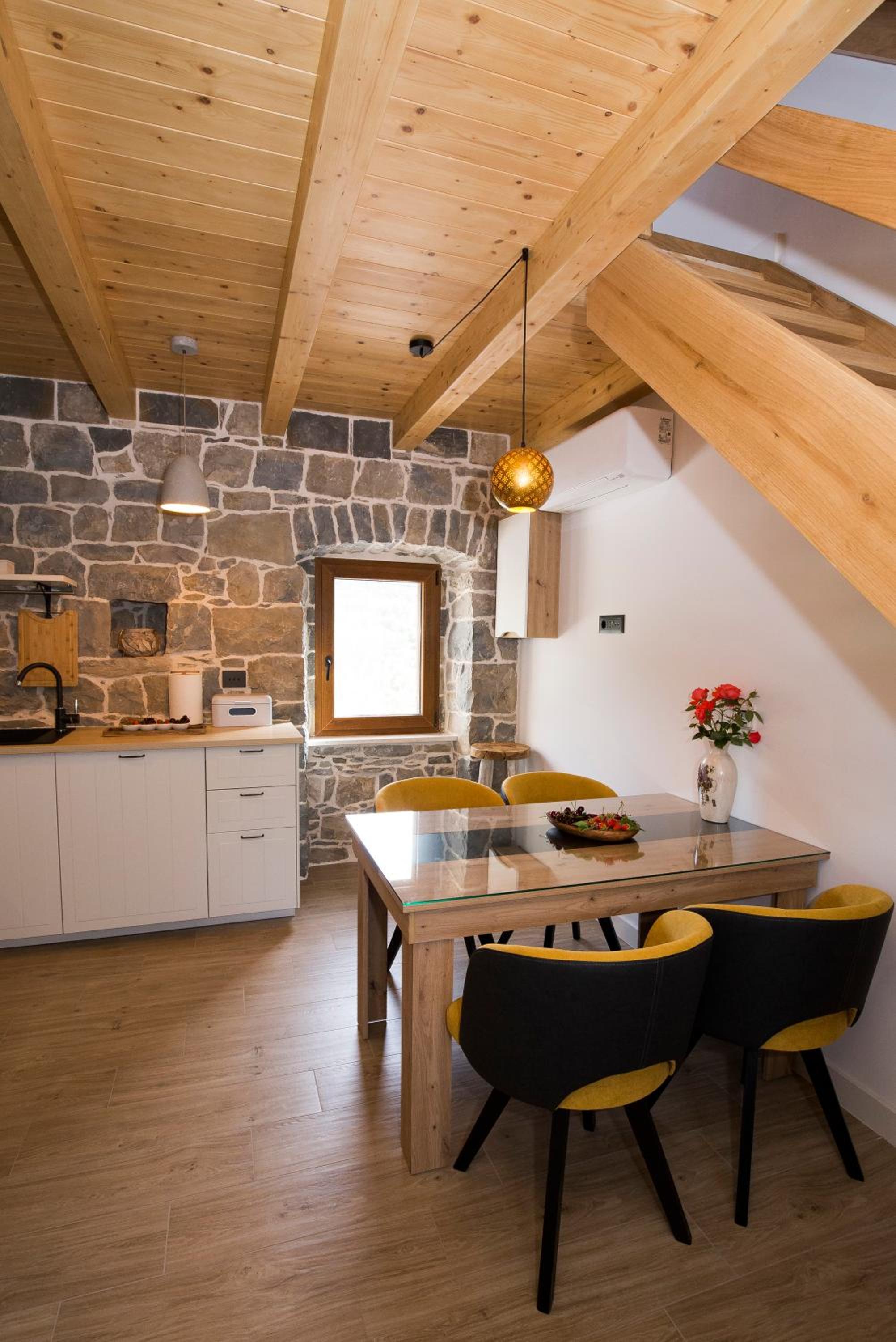 Stone house Oršulica