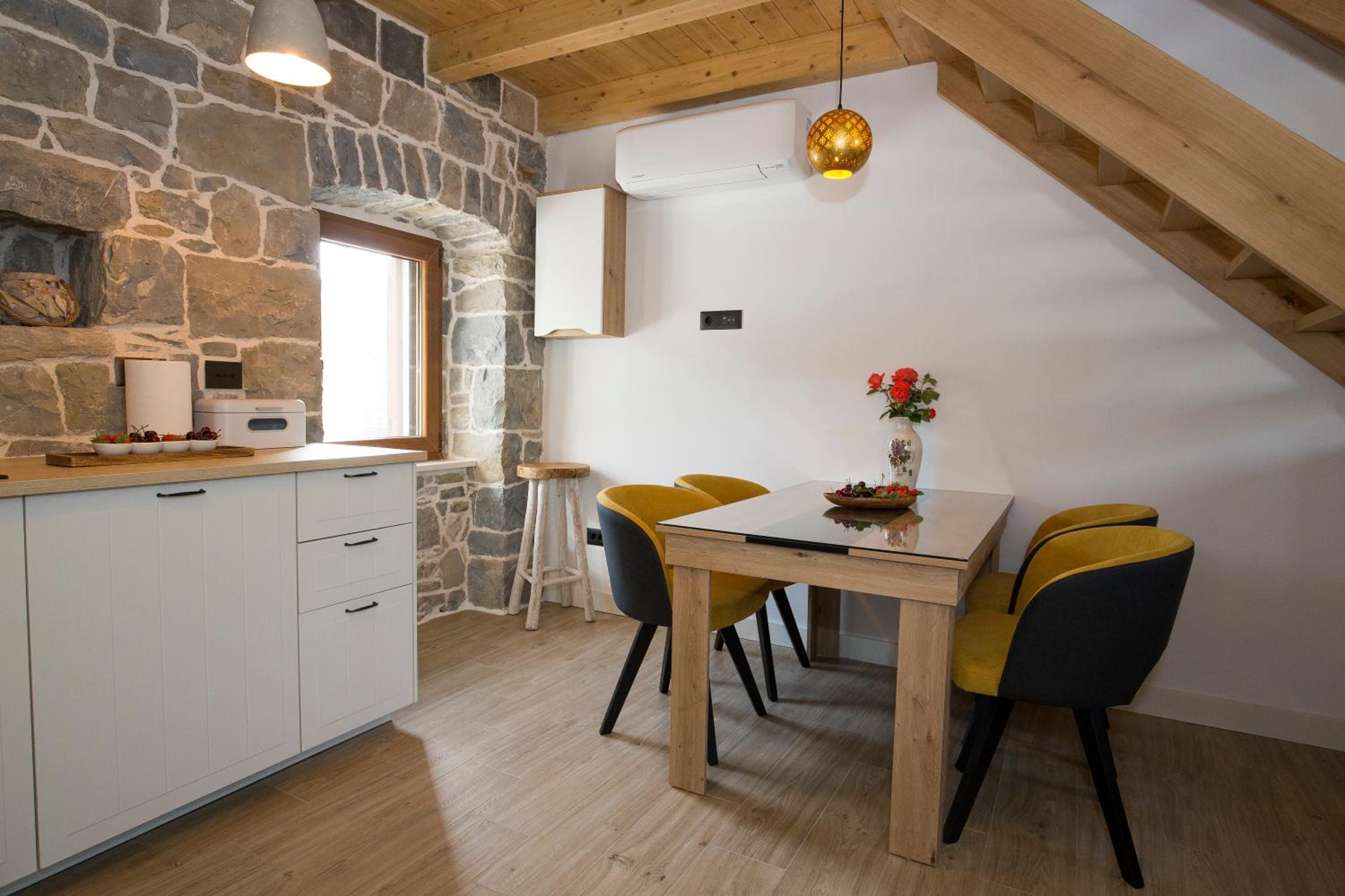 Stone house Oršulica