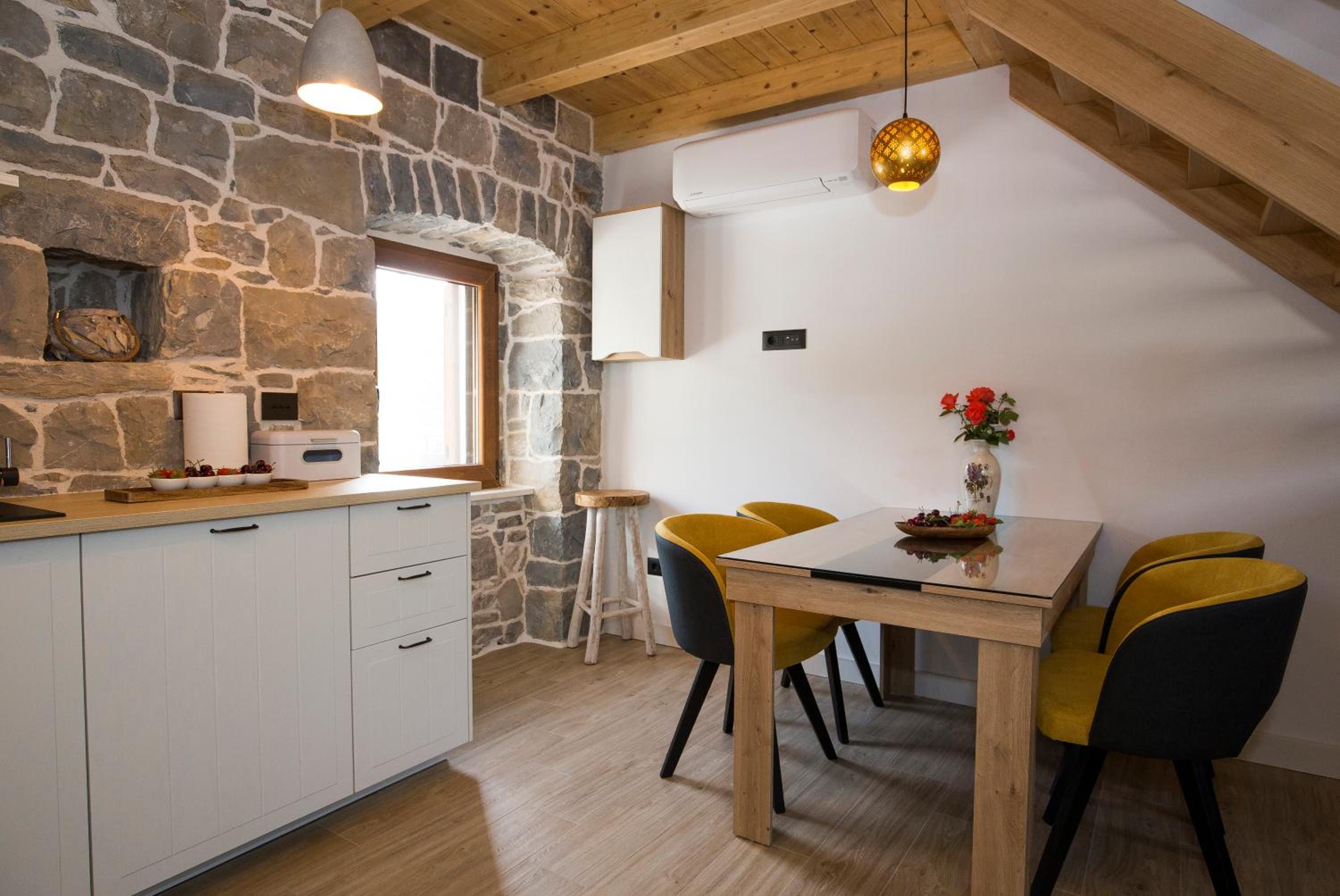 Stone house Oršulica