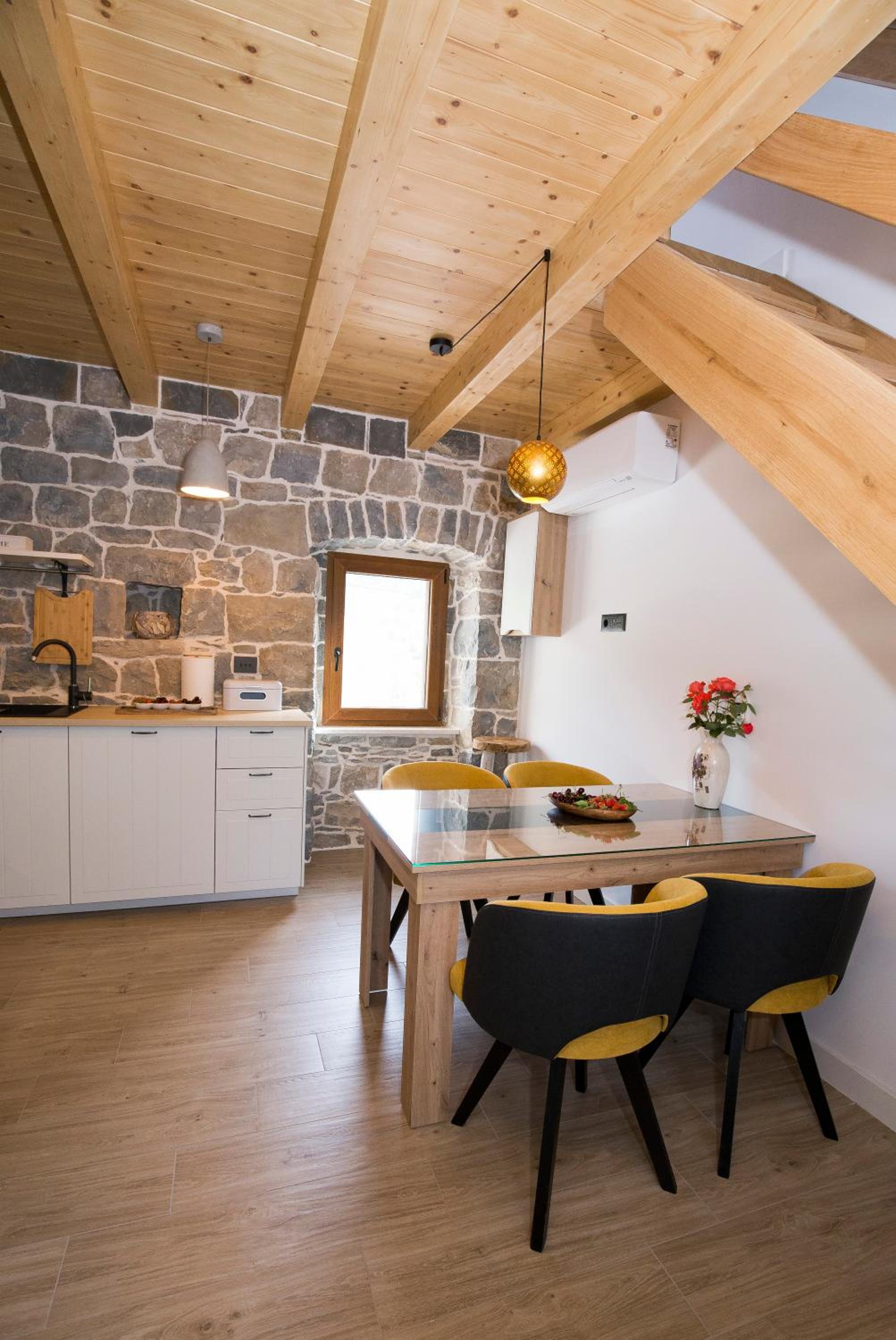 Stone house Oršulica