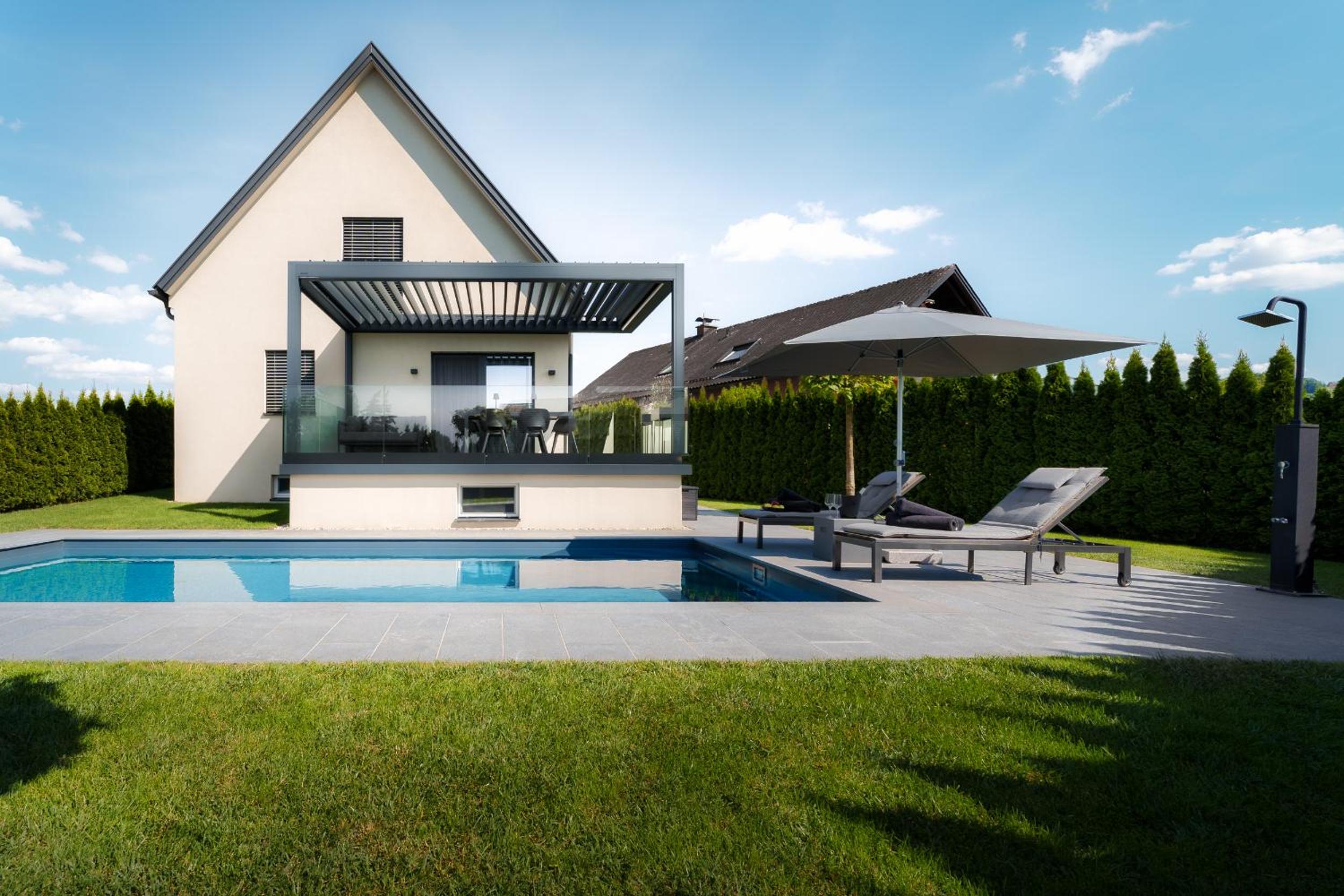 Platschberg Urban Hideaway - Stilvolles Ferienhaus mit Pool an der Weinstraße