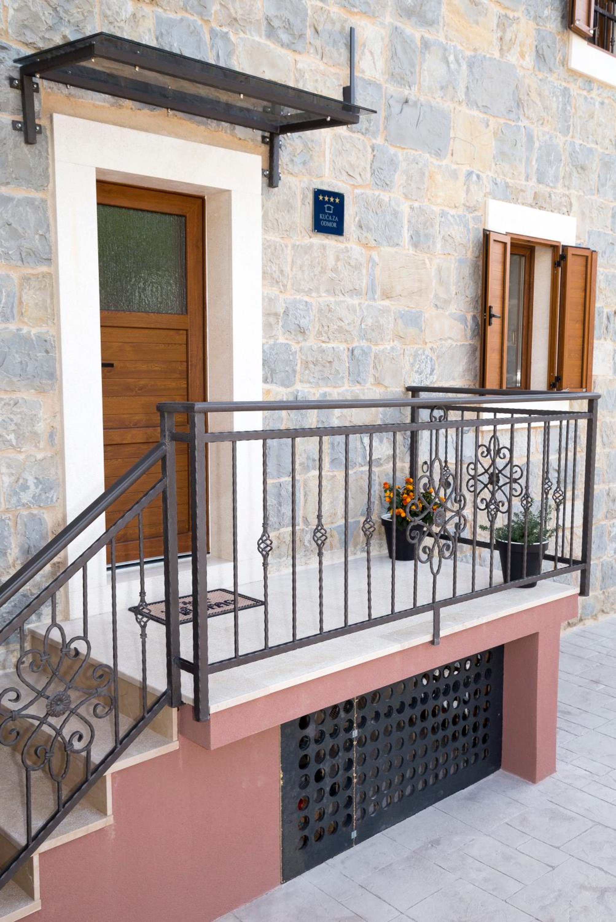 Stone house Oršulica