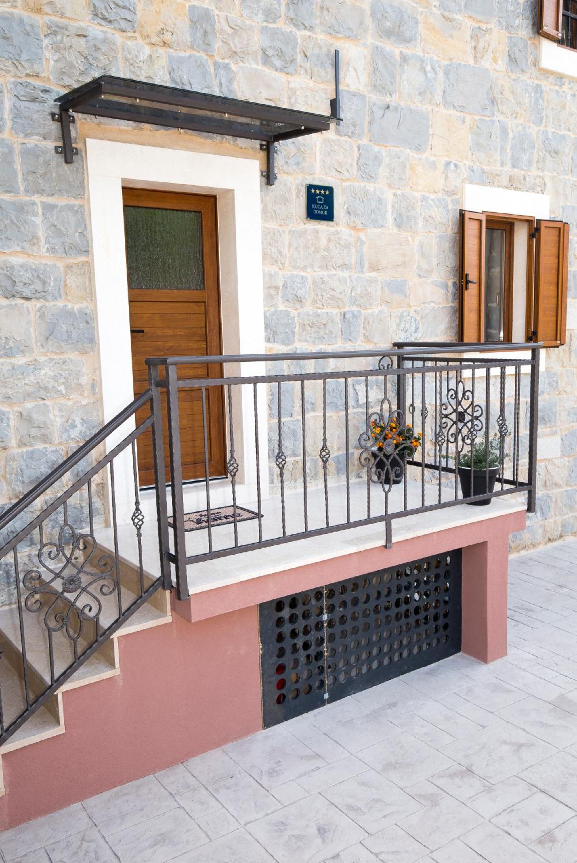 Stone house Oršulica