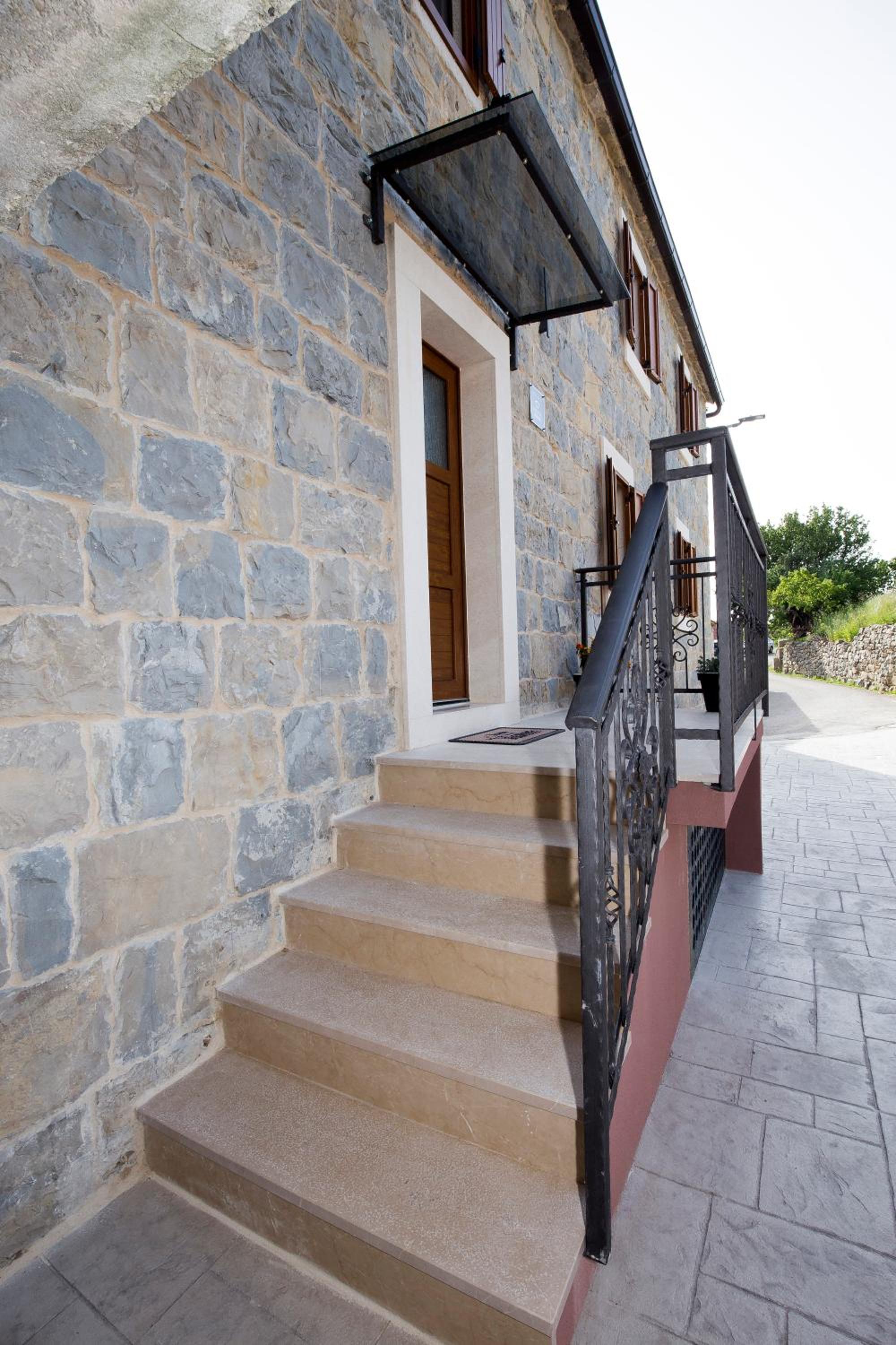 Stone house Oršulica