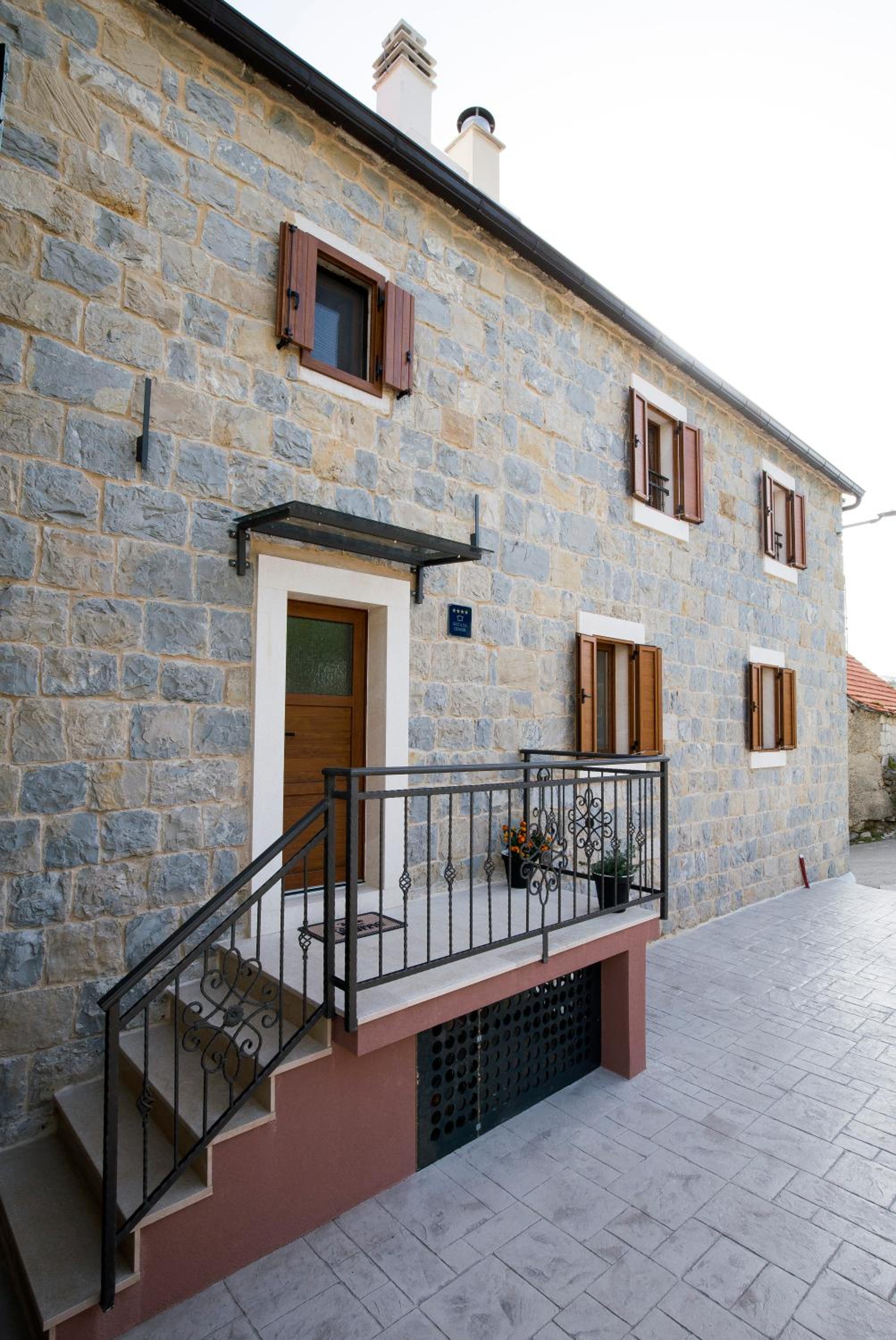 Stone house Oršulica