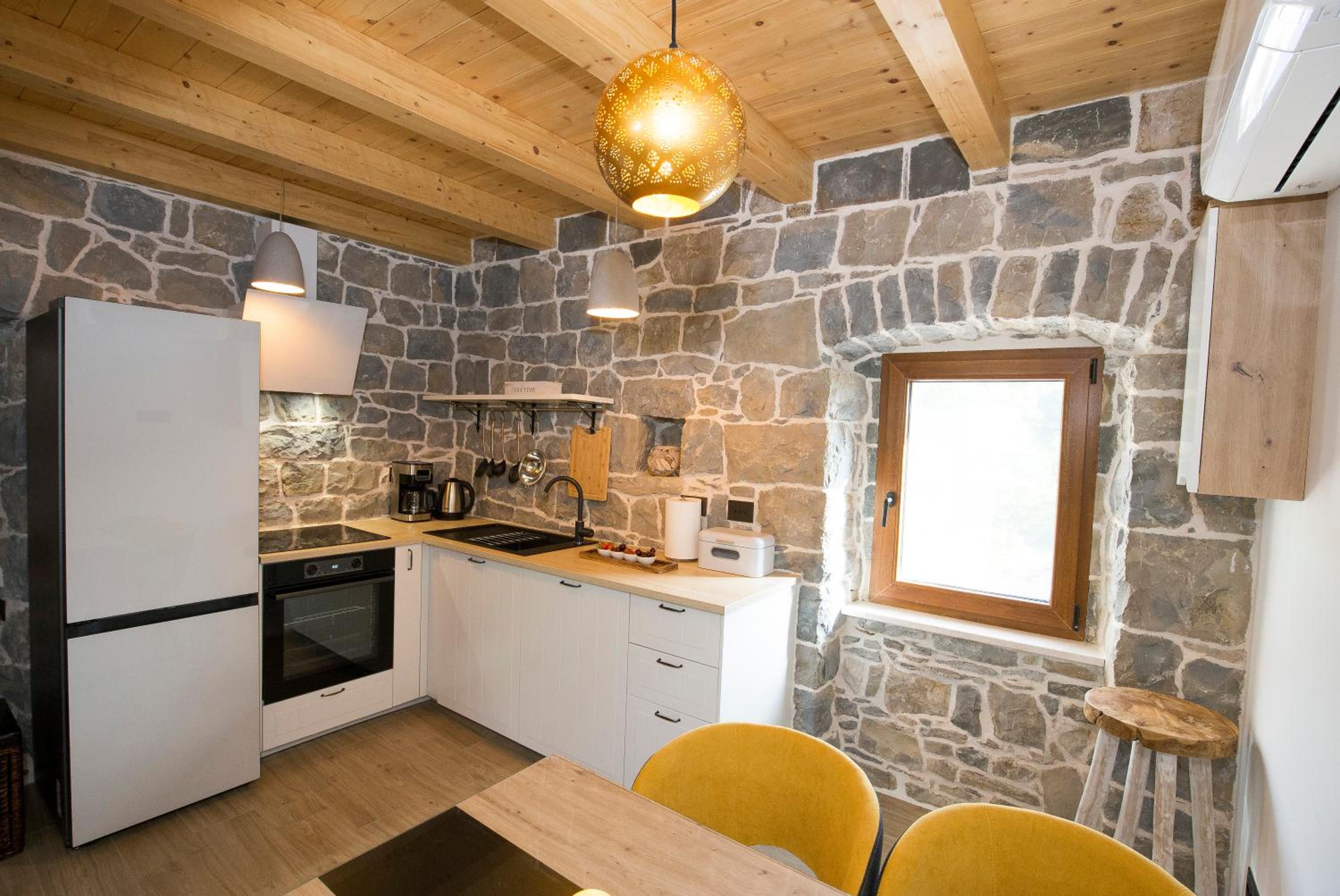 Stone house Oršulica
