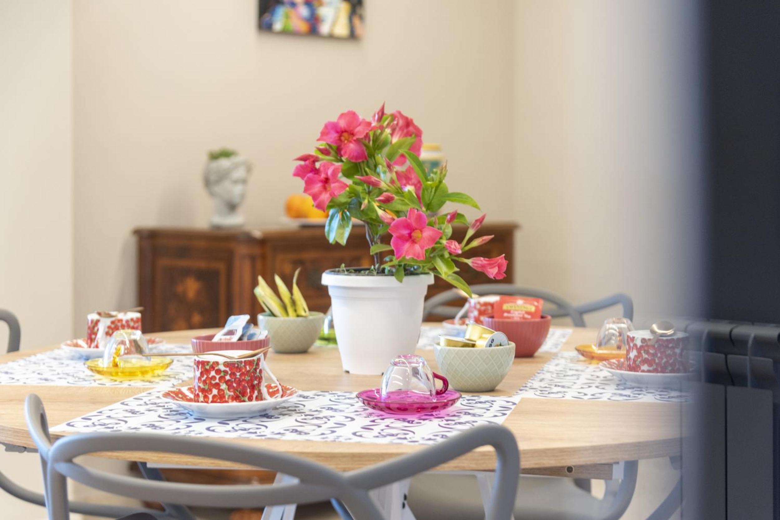 MARTIRI HOME