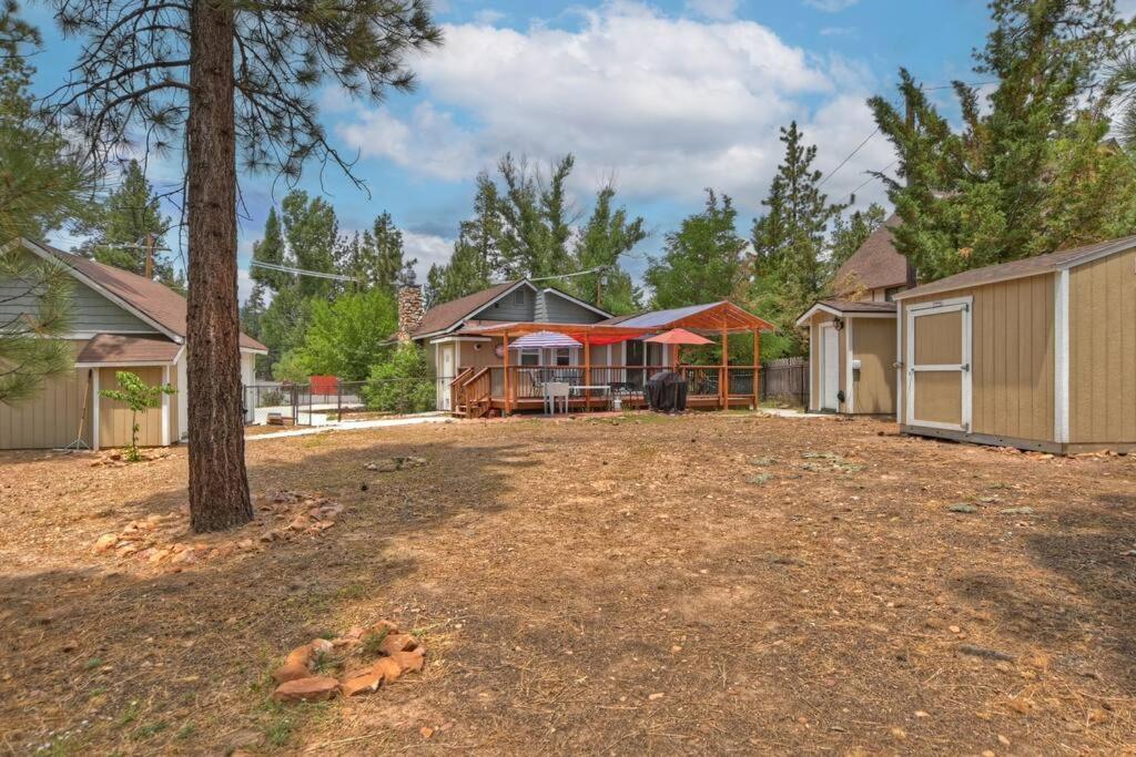 The Bearpaw Bungalow Near the Lake w/fenced yard view 5