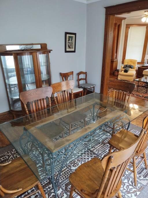 Victorian Home Sleeps 10 Fenced 4BR Full Kitchen Steps2 YCP view 3