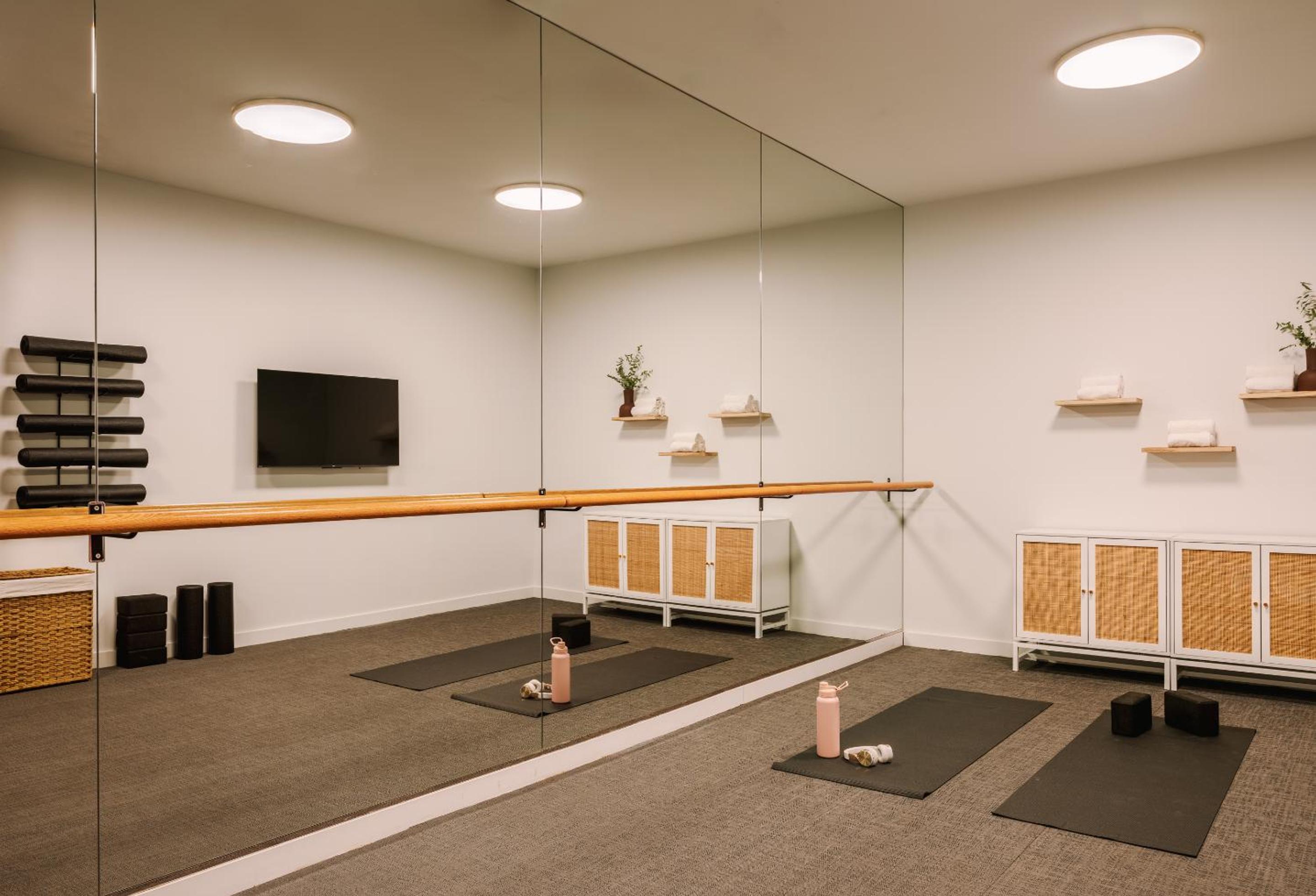 Sonder The Winfield - Image 4