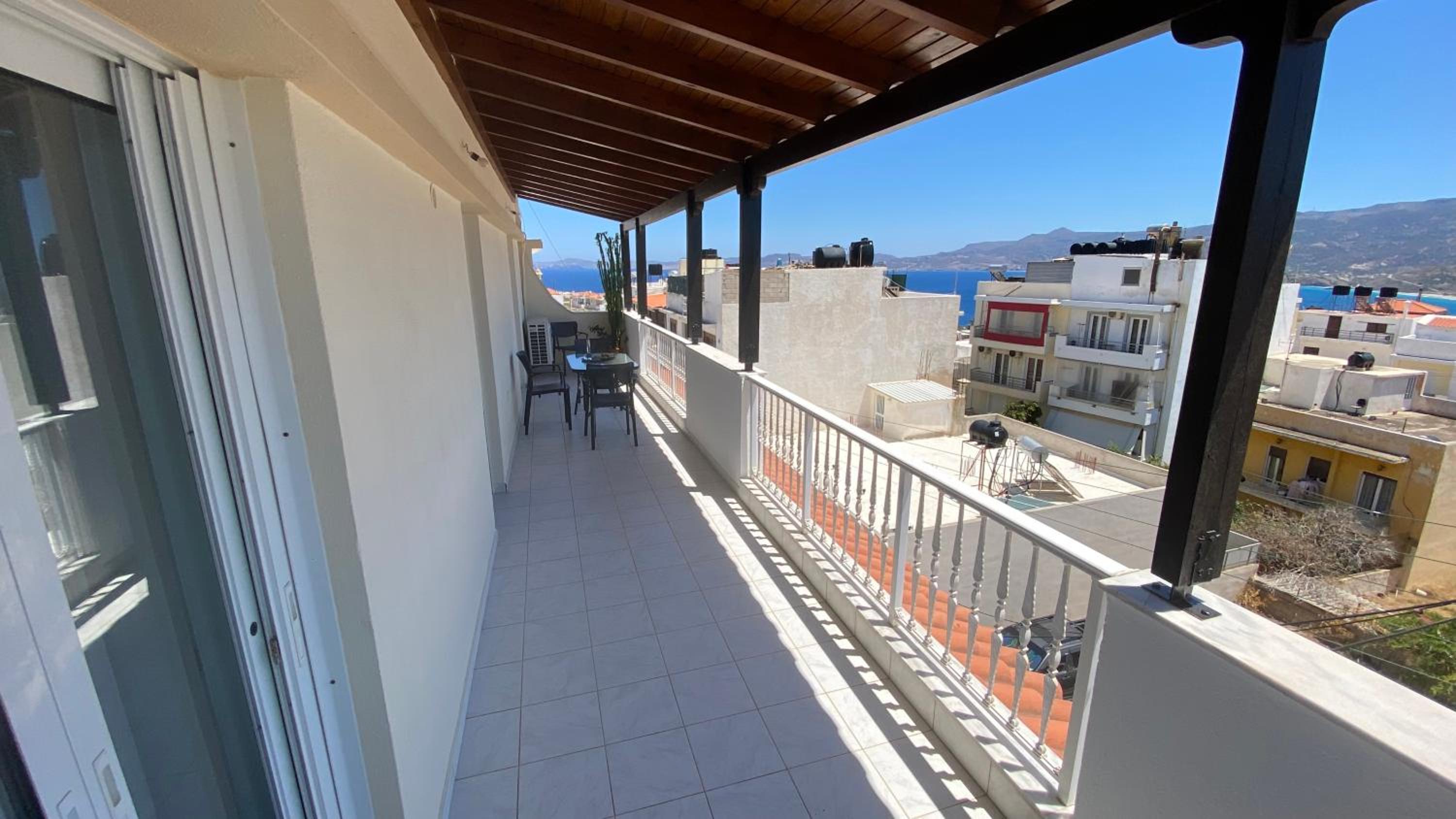 Golden Flower Luxury Apartment