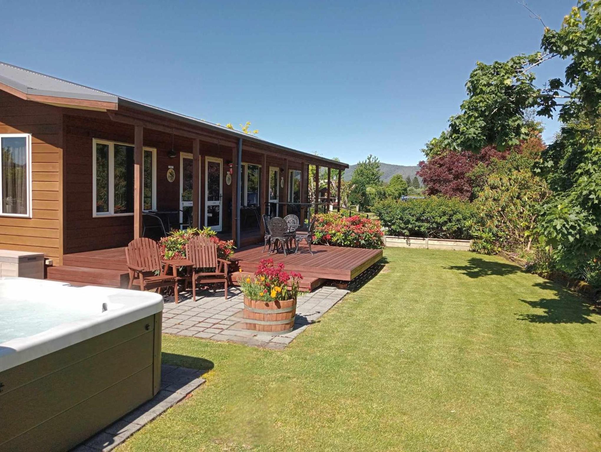 Hotel Blue Ridge Studios and Bed & Breakfast - Image 1