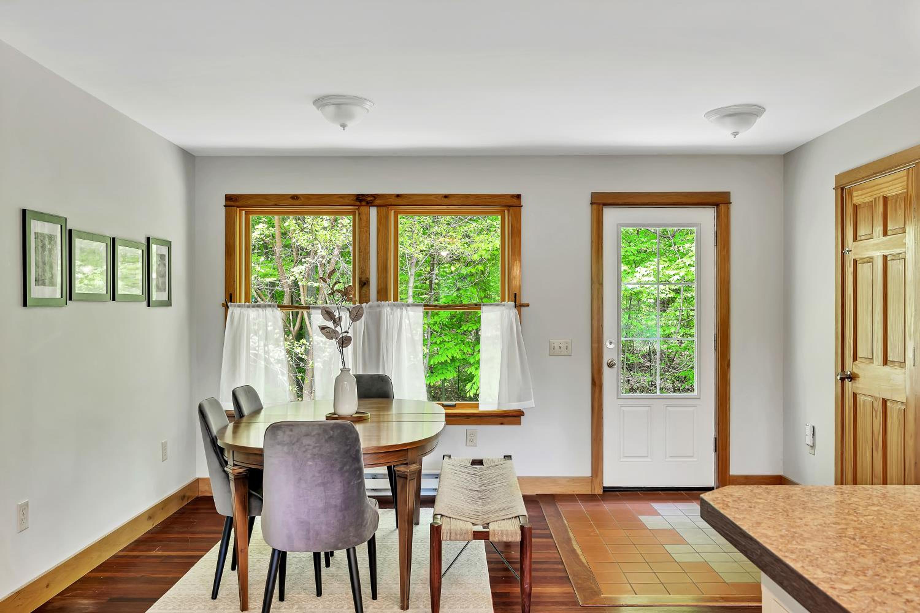 Saratoga Guest House