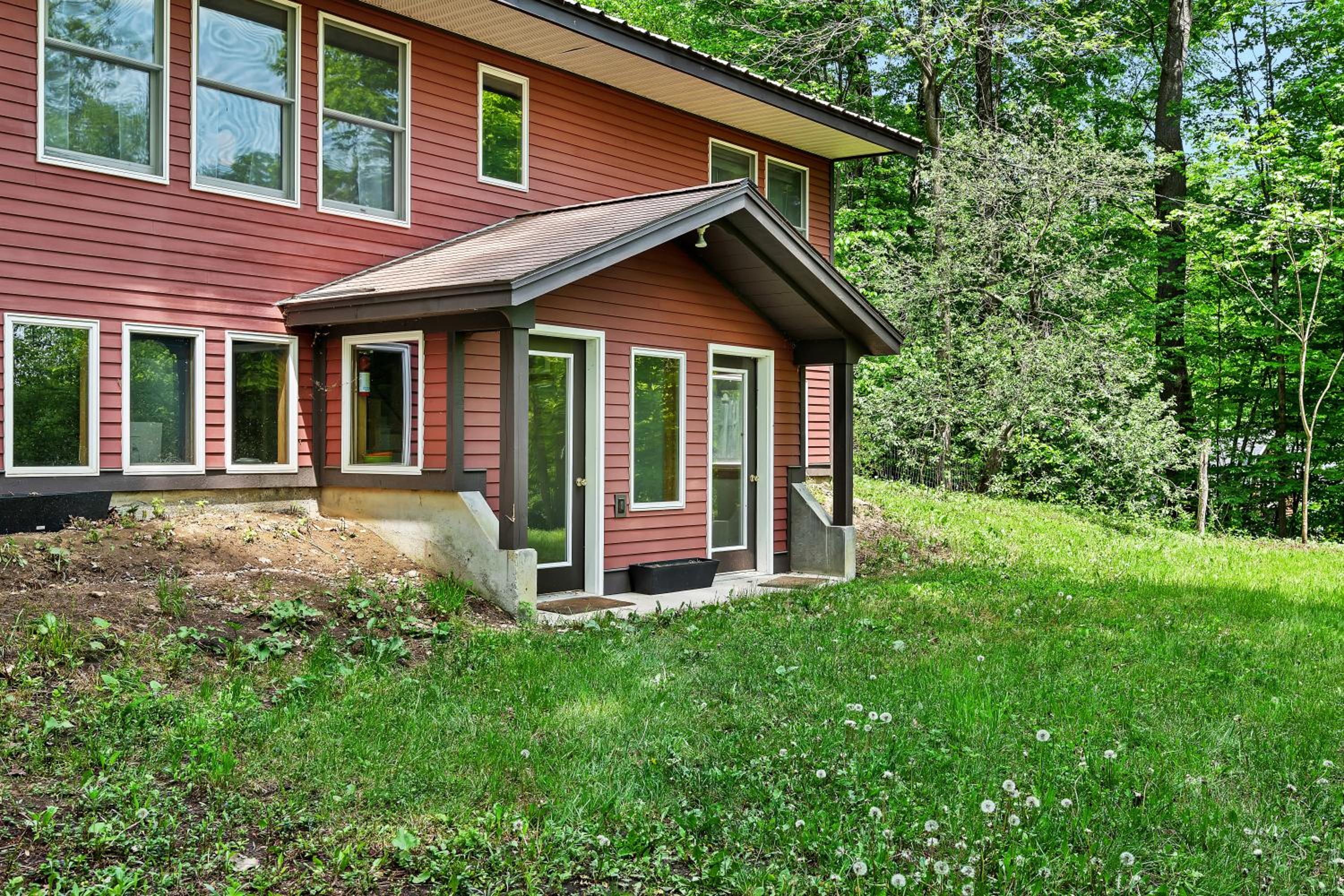 Saratoga Guest House