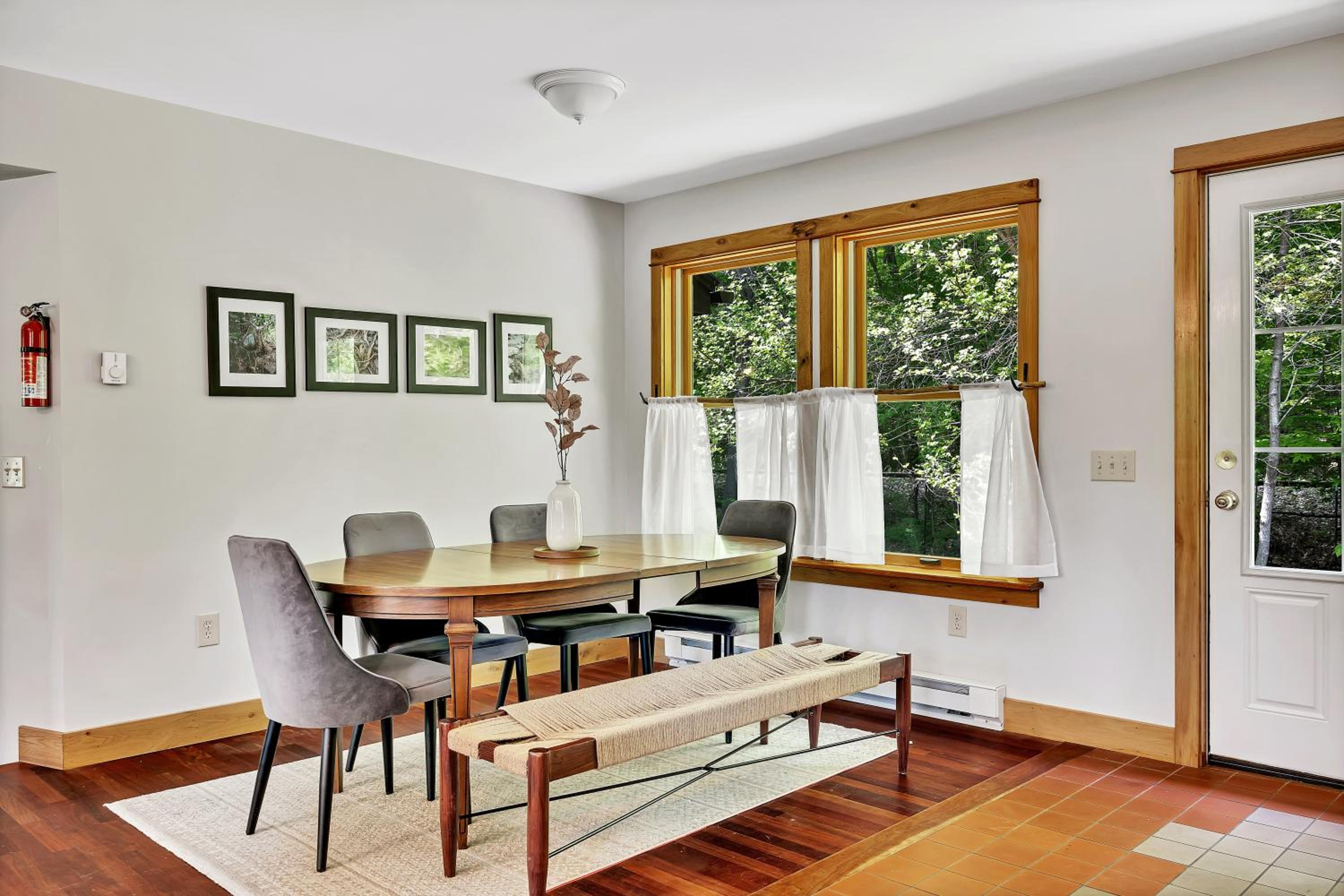 Saratoga Guest House
