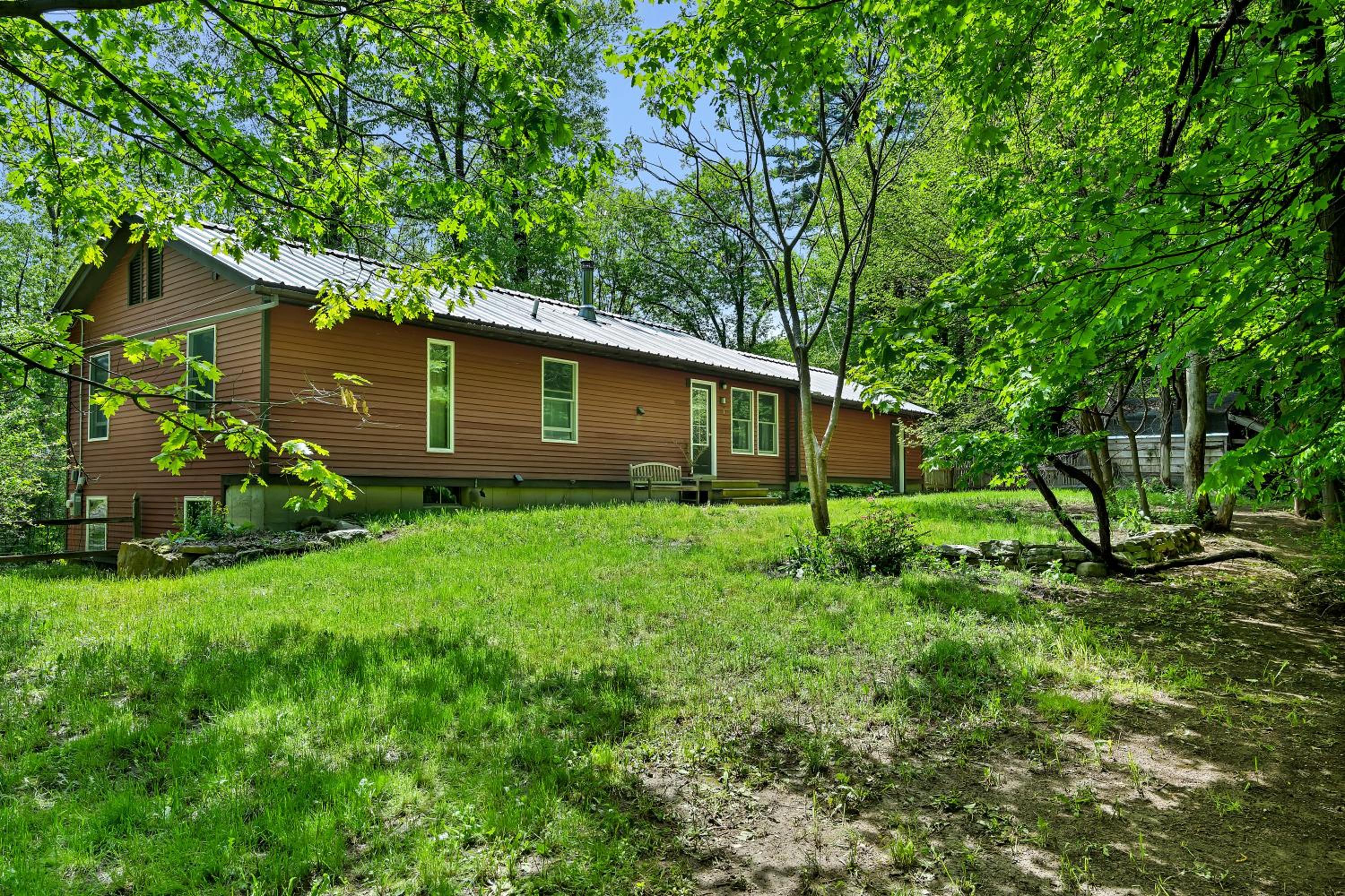 Saratoga Guest House