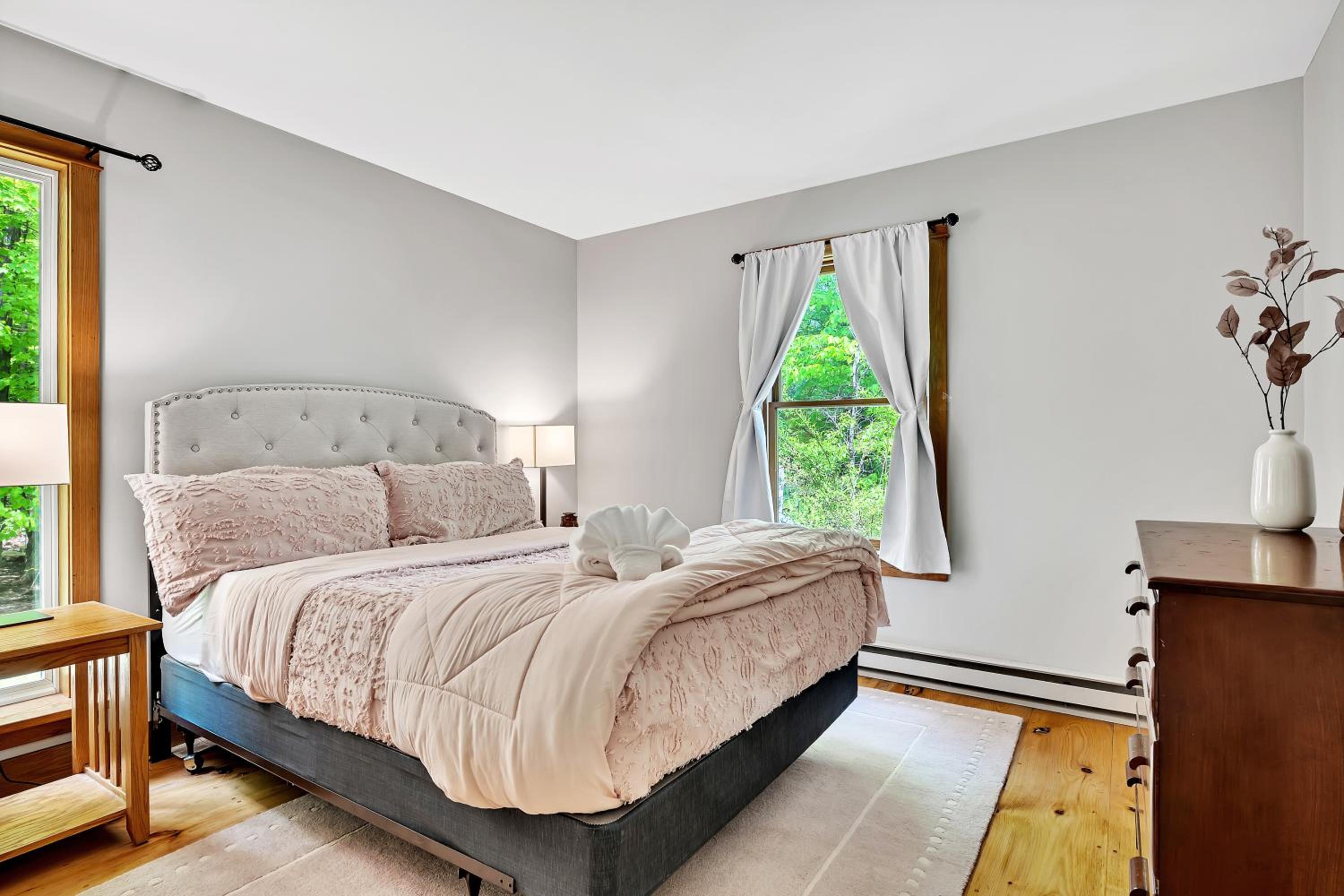 Saratoga Guest House