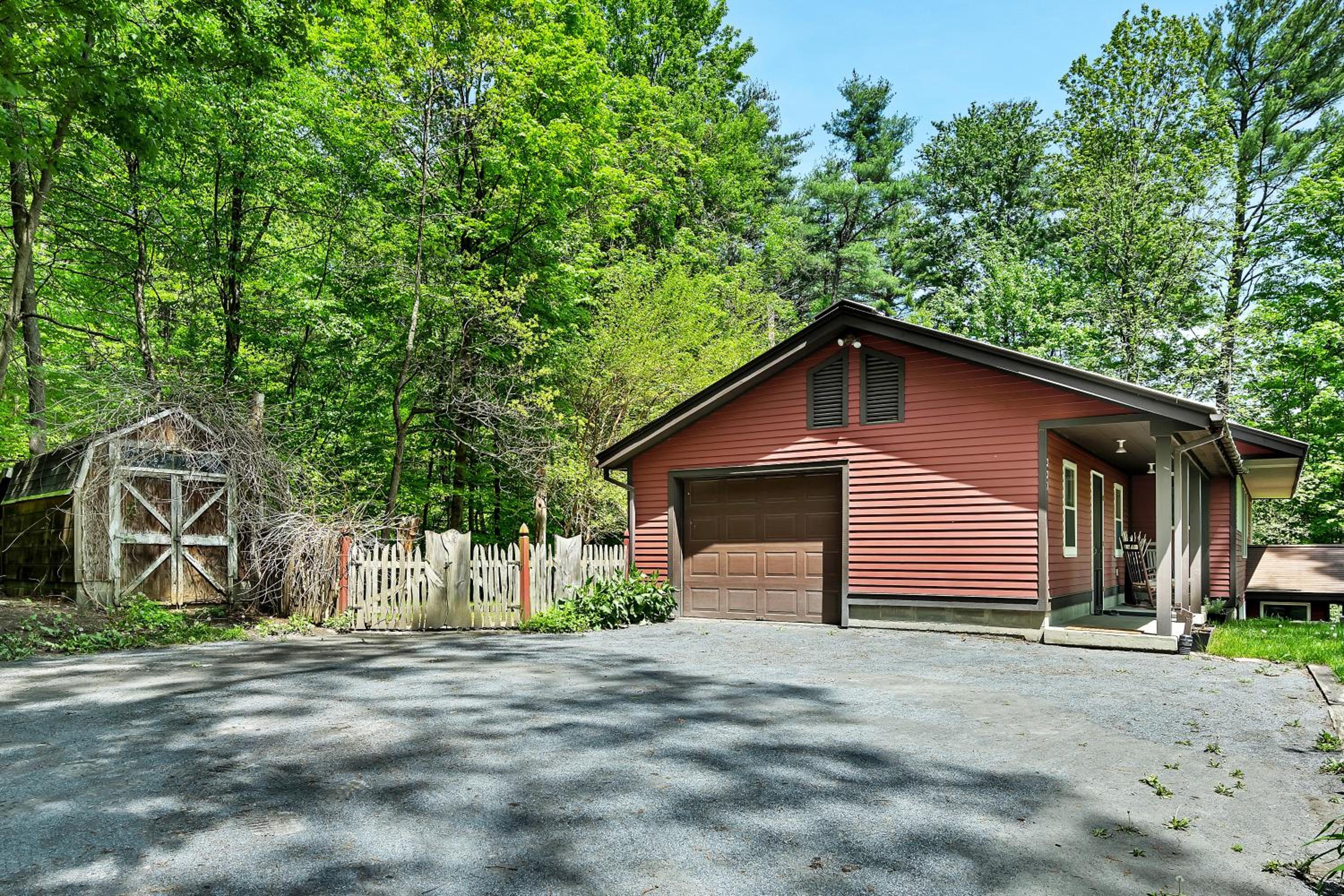 Saratoga Guest House