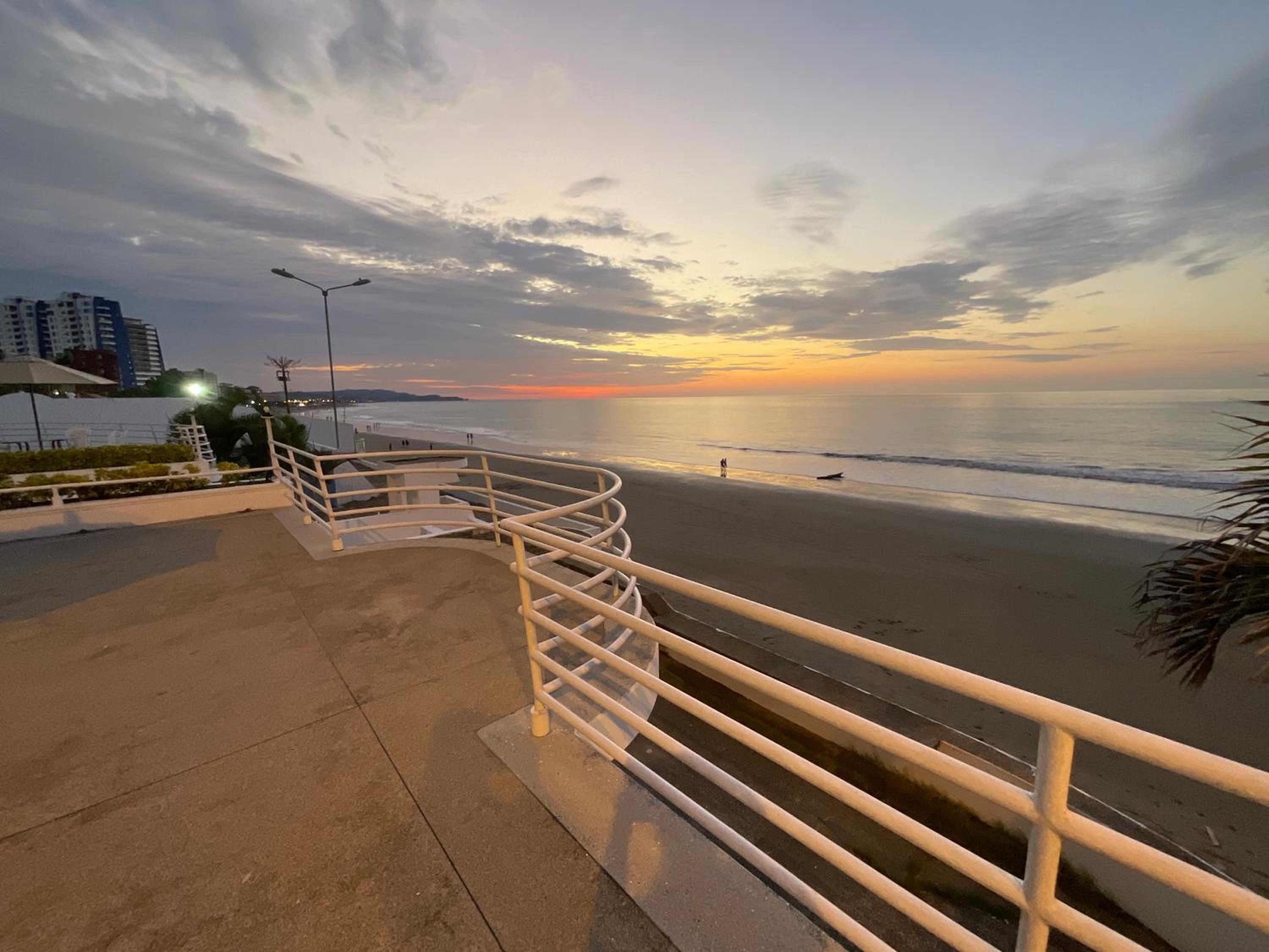 Beach front Condo Tonsupa near Atacames Ecuador