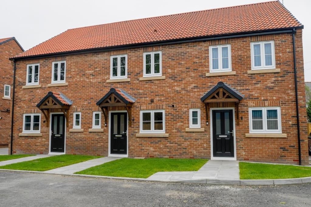 Free Parking, Contractors, Families, Long Stays - Large Home view 4