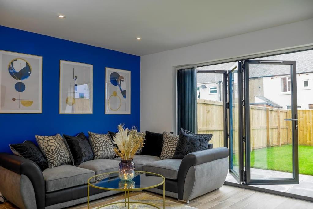 Free Parking, Contractors, Families, Long Stays - Large Home view 5