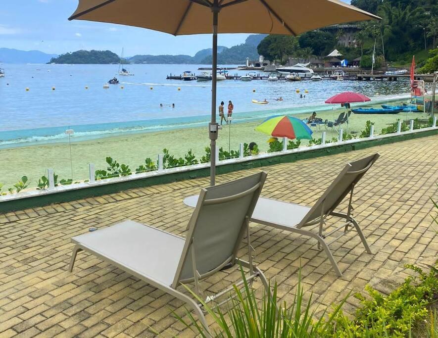 Flat Angra dos Reis, pé na areia!