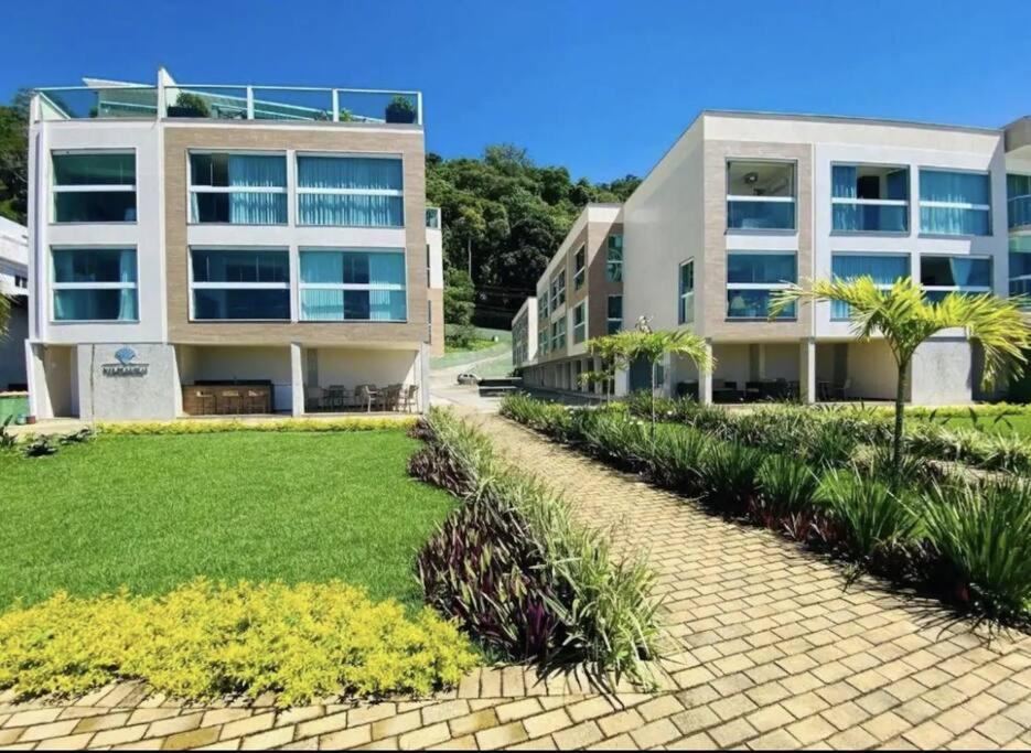 Flat Angra dos Reis, pé na areia!