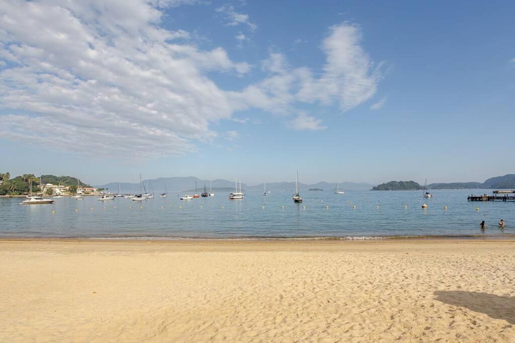 Flat Angra dos Reis, pé na areia!