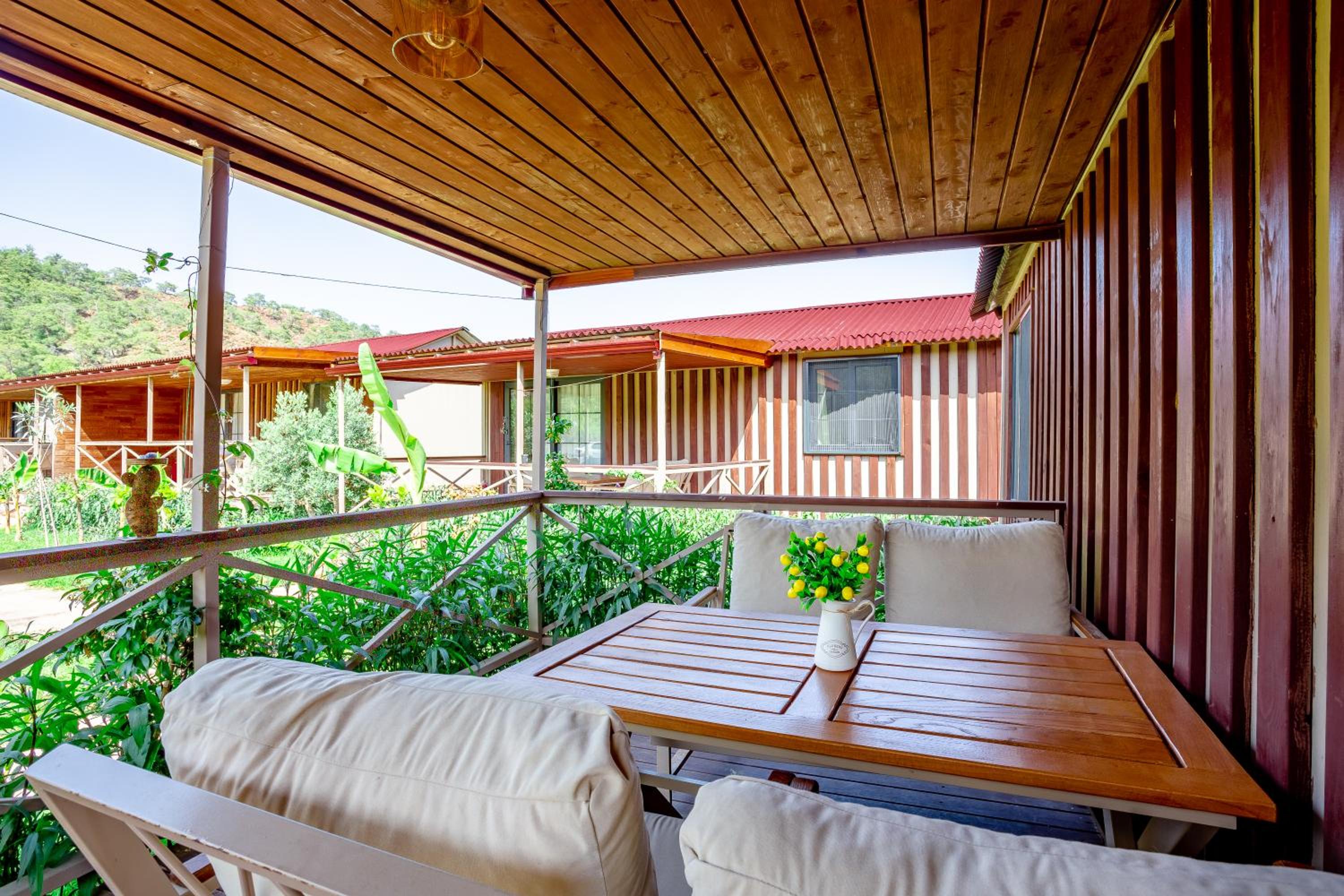 Izgen Bungalows