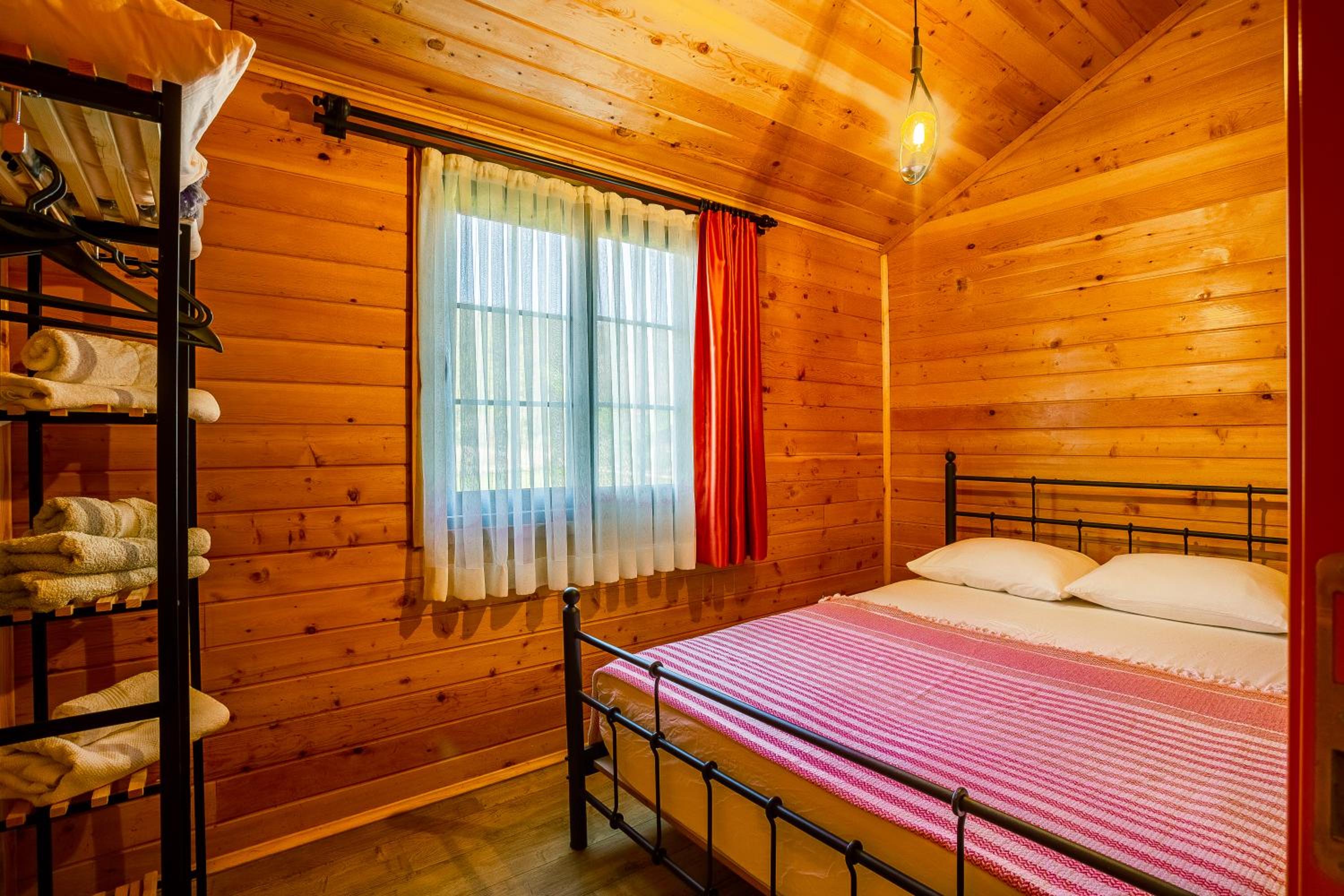 Izgen Bungalows