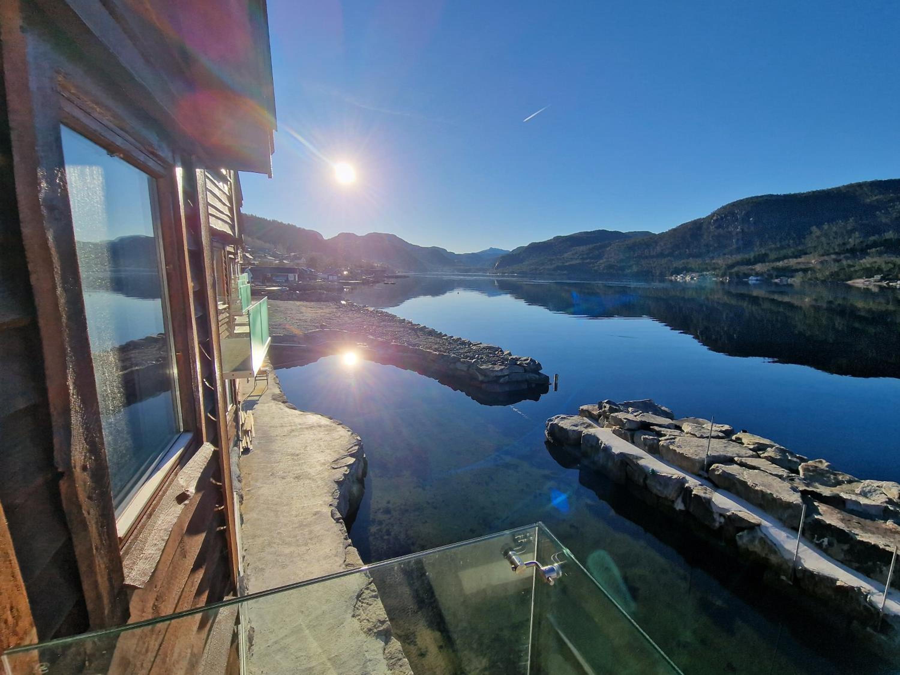 Preikestolen Panorama - Seaside Apartments view 3