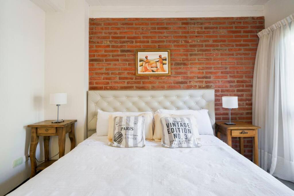 Beautiful loft with garden view with service