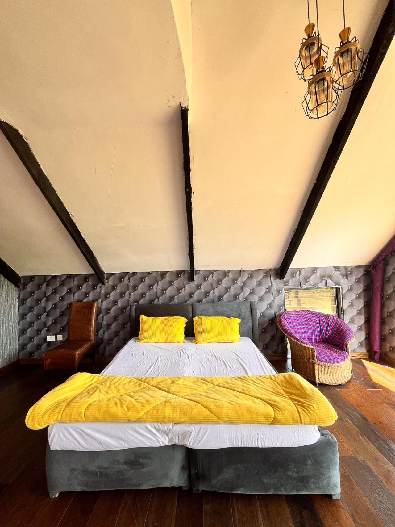Amboseli Glass Cabin