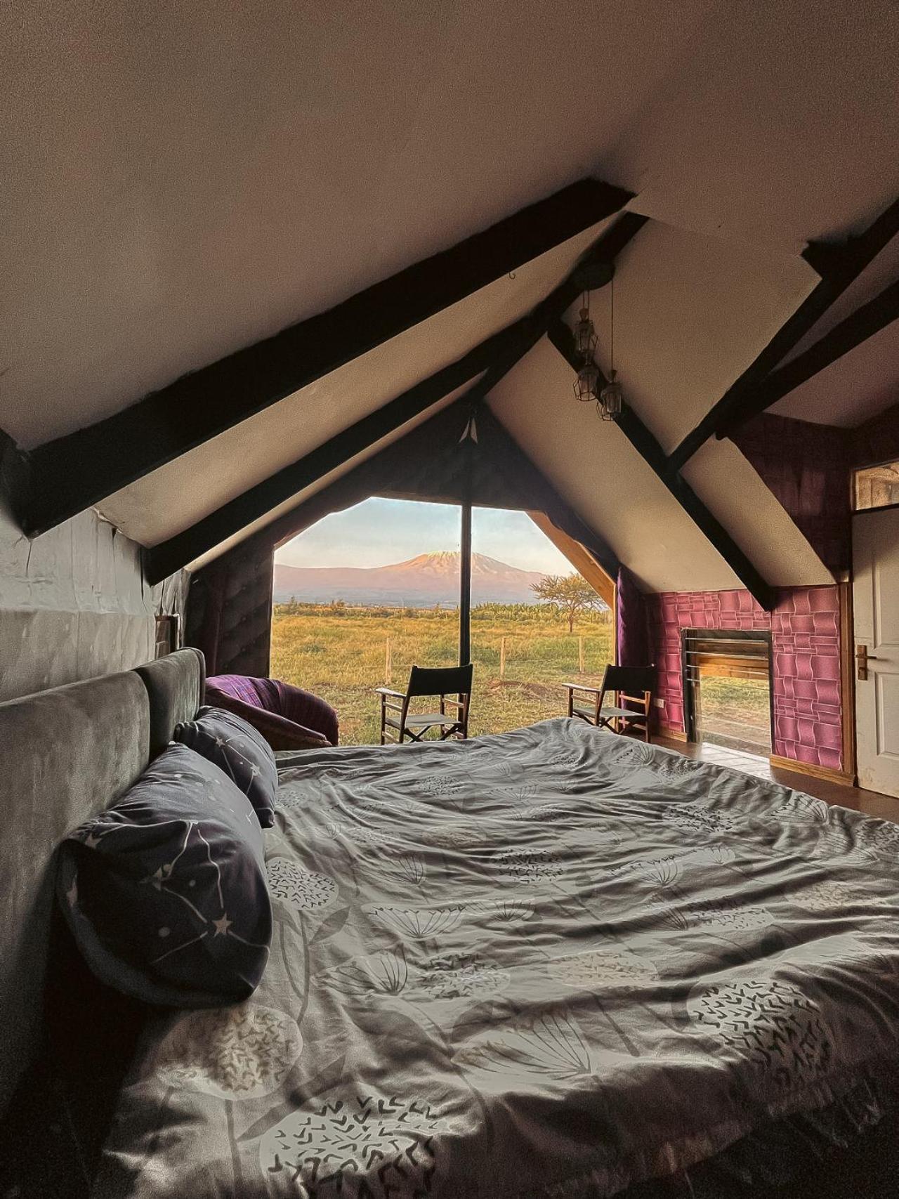 Amboseli Glass Cabin