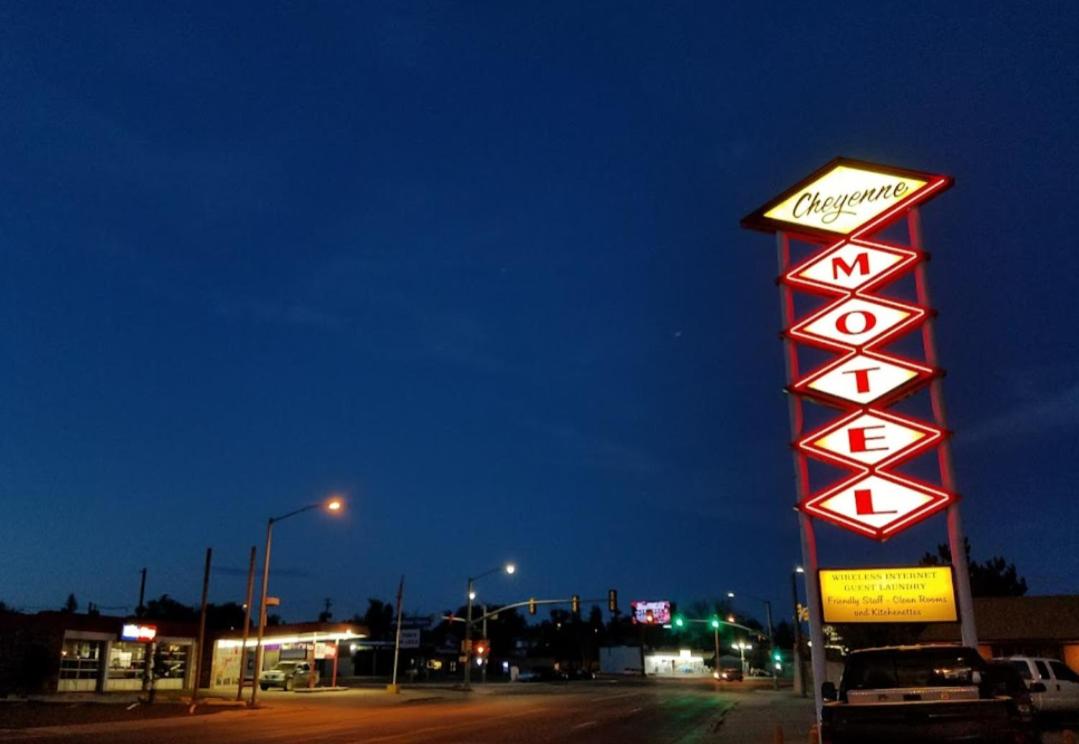 Hotel Cheyenne Motel - Image 1