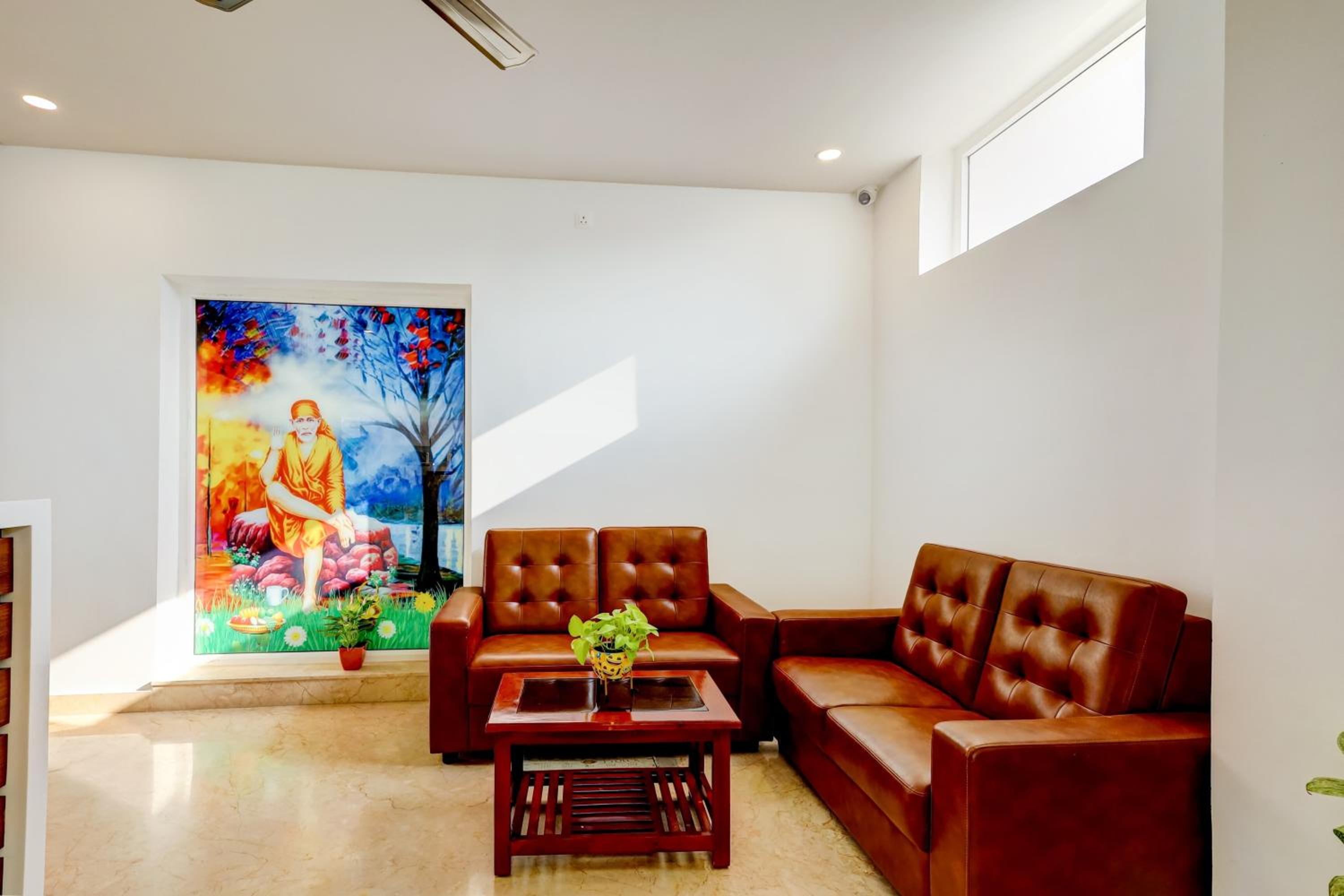 Hotel O SAI GRAND LUXURY ROOMS view 4