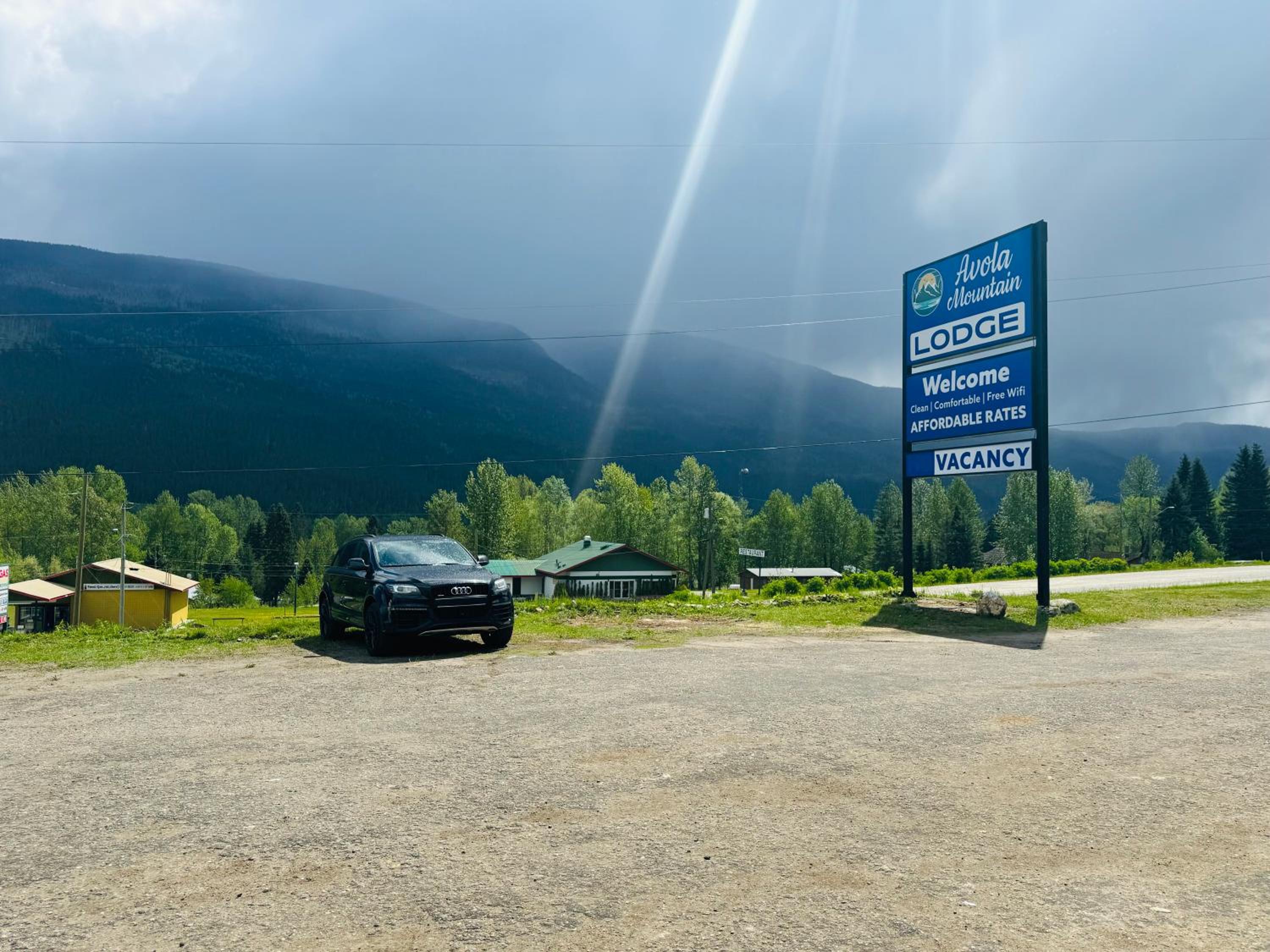 Avola Mountain Lodge