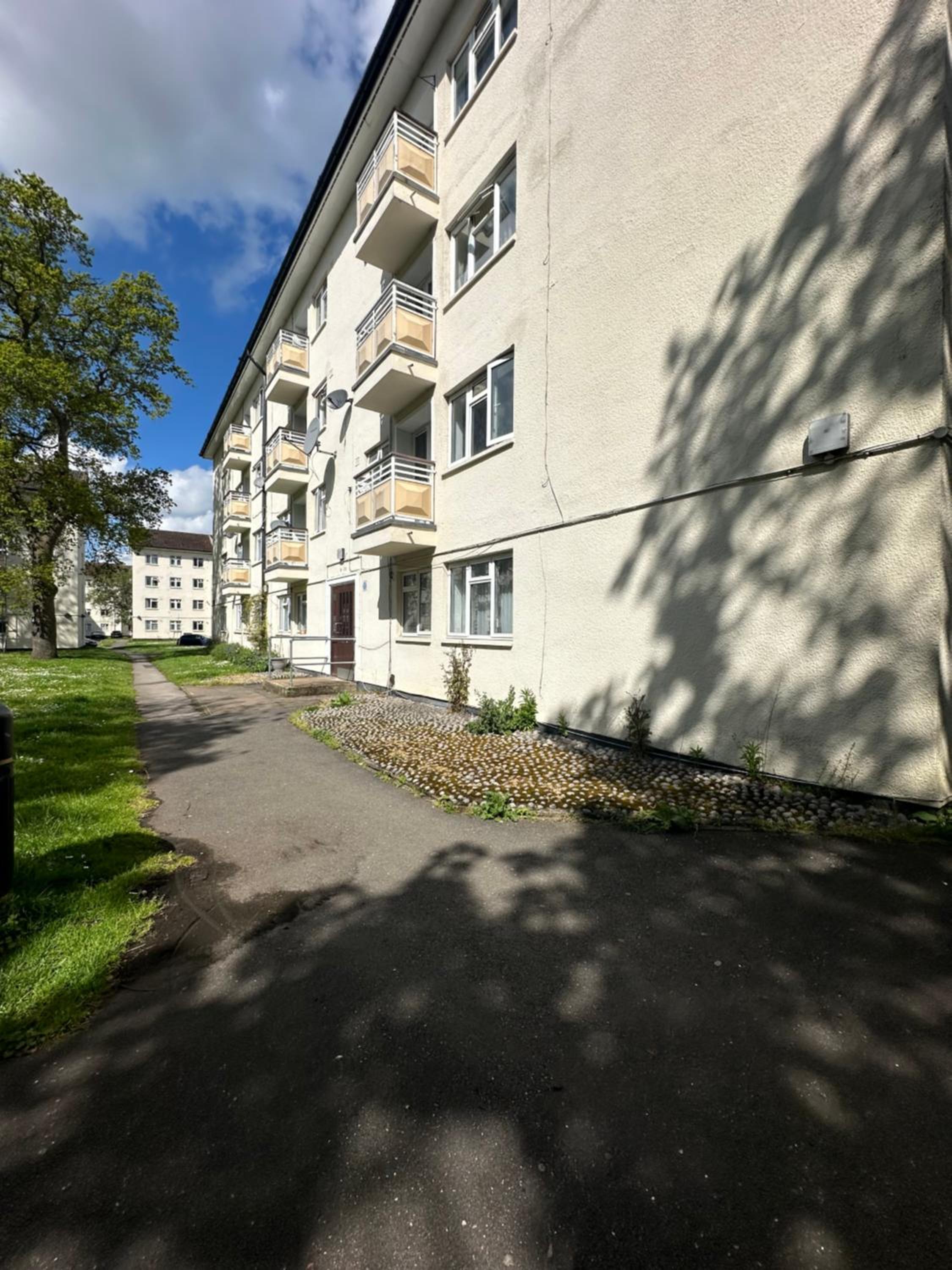 Lovely 4 bed flat in Kingston Town