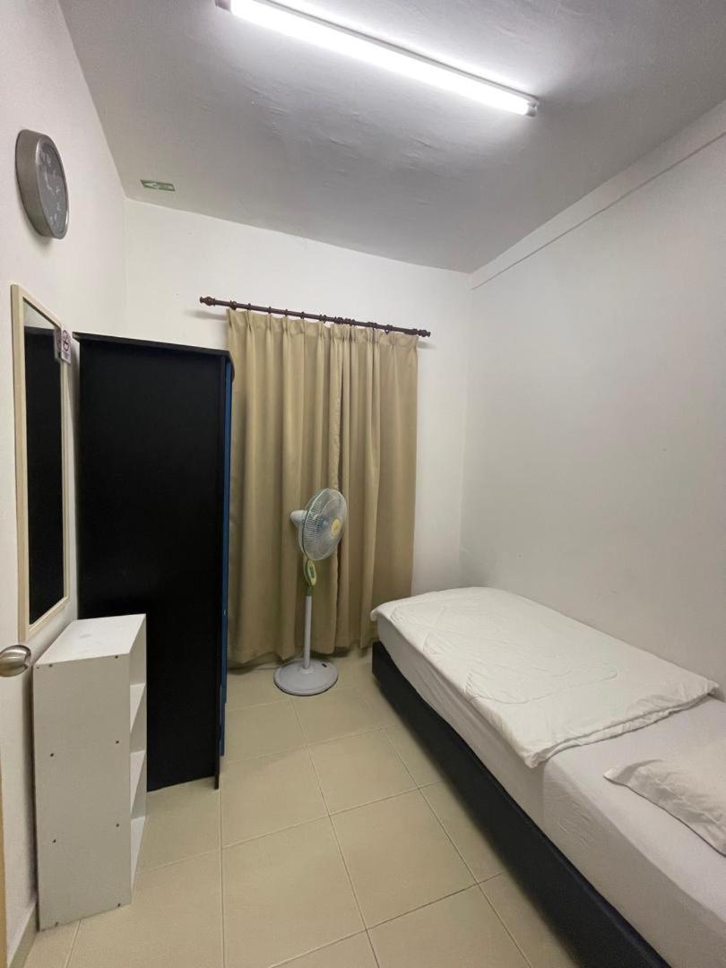 pelangi mall homestay