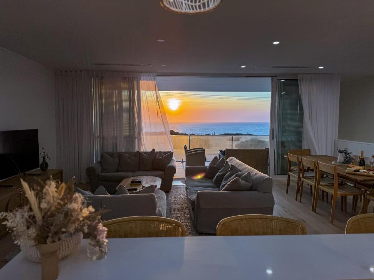 Ocean Pearl, Entire Home on the Esplanade