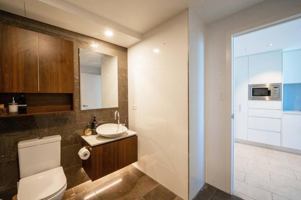 Brisbane Vacations - Want to live amongst the clouds? - Property Image 16