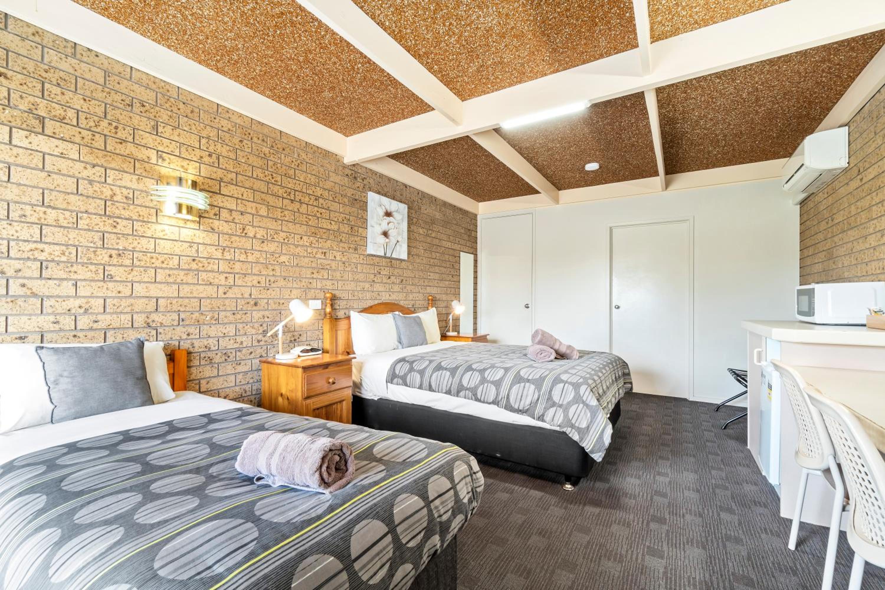 Baronga Motor Inn