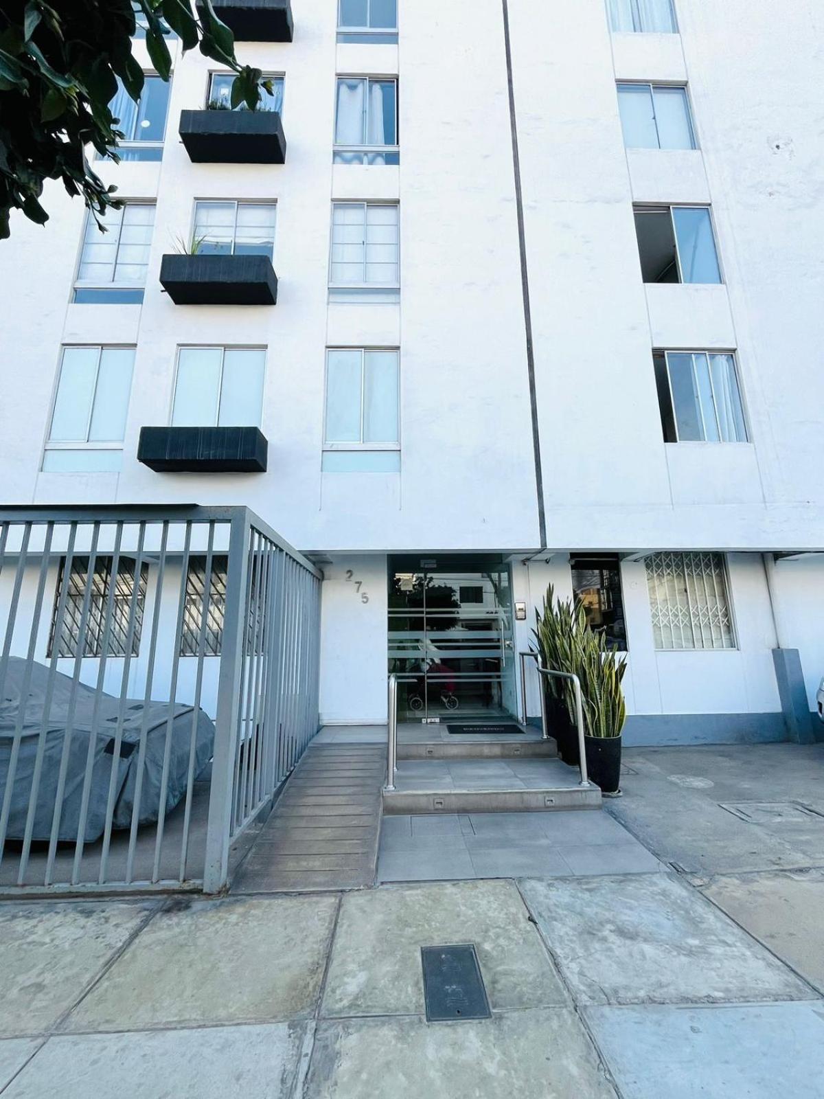 Elegante apartamento en esquina peruana en Miraflores