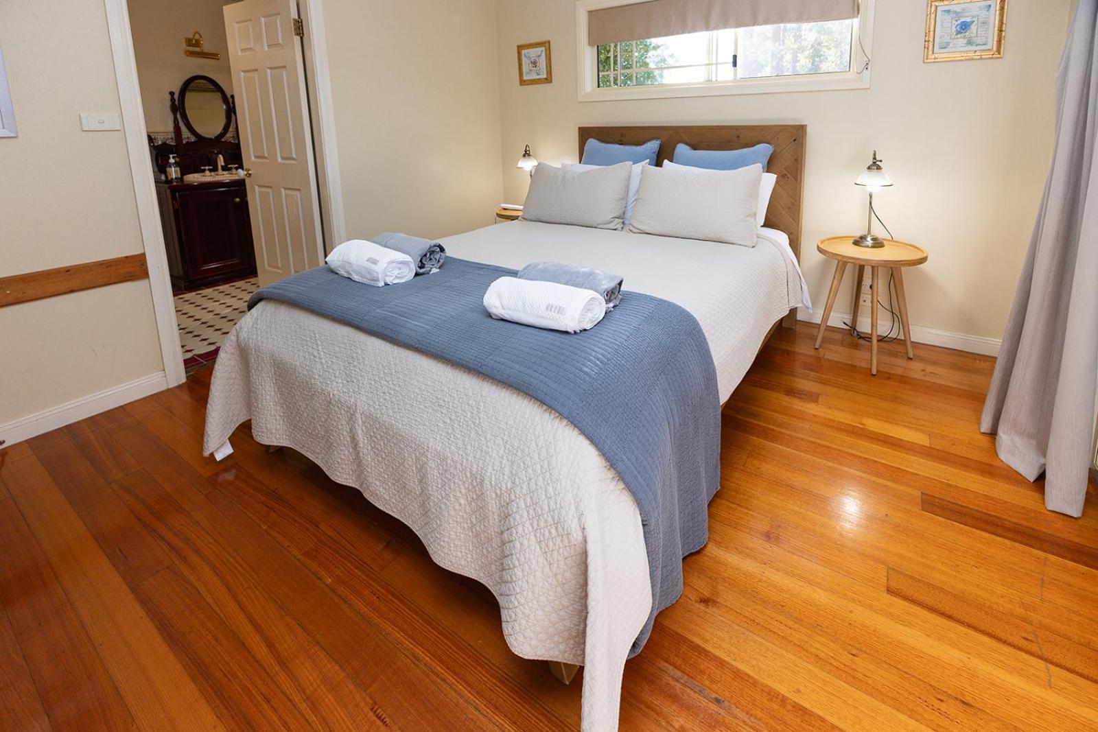 Telegraph Retreat Cottages