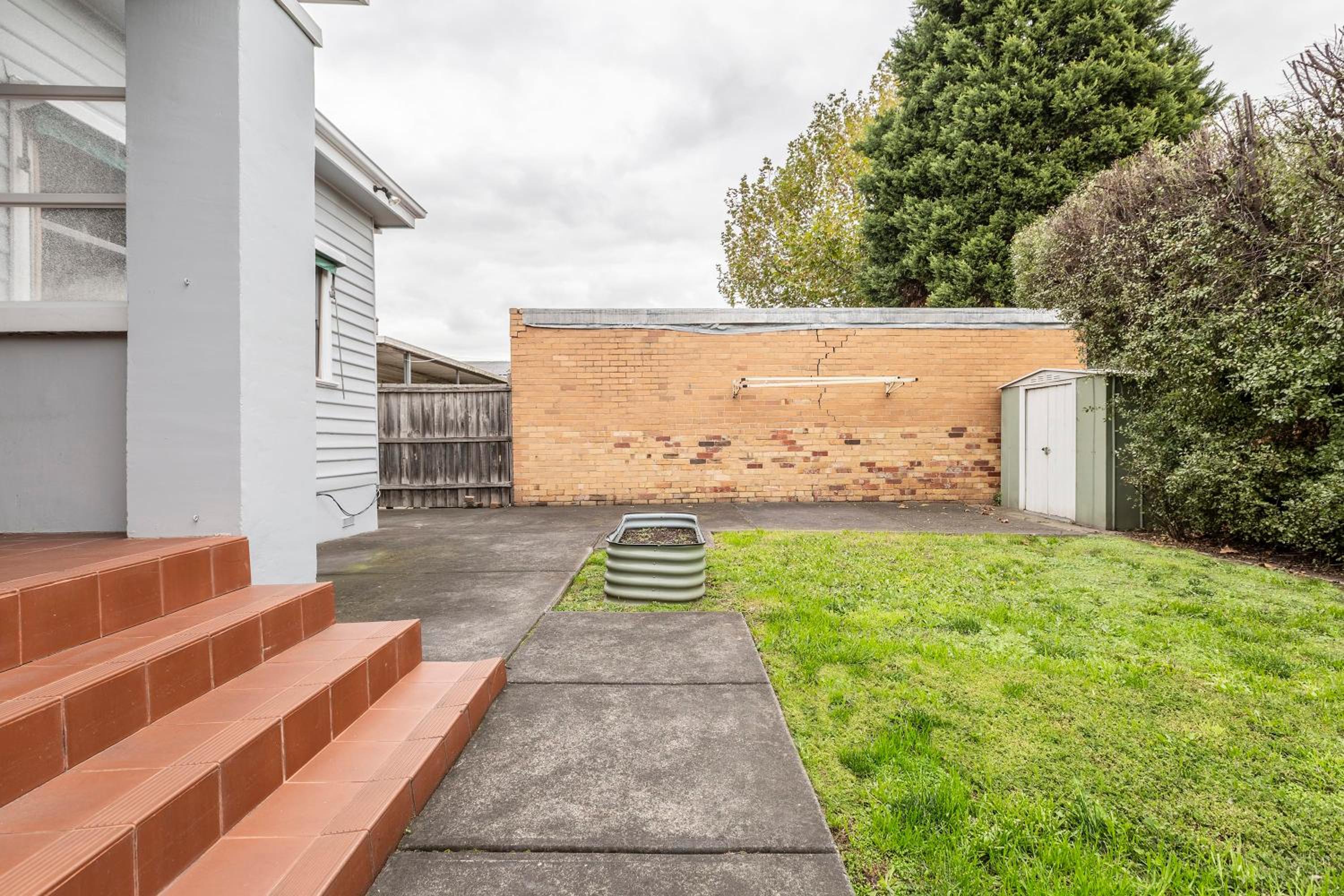 VAQUAY El Karnak In Brunswick West