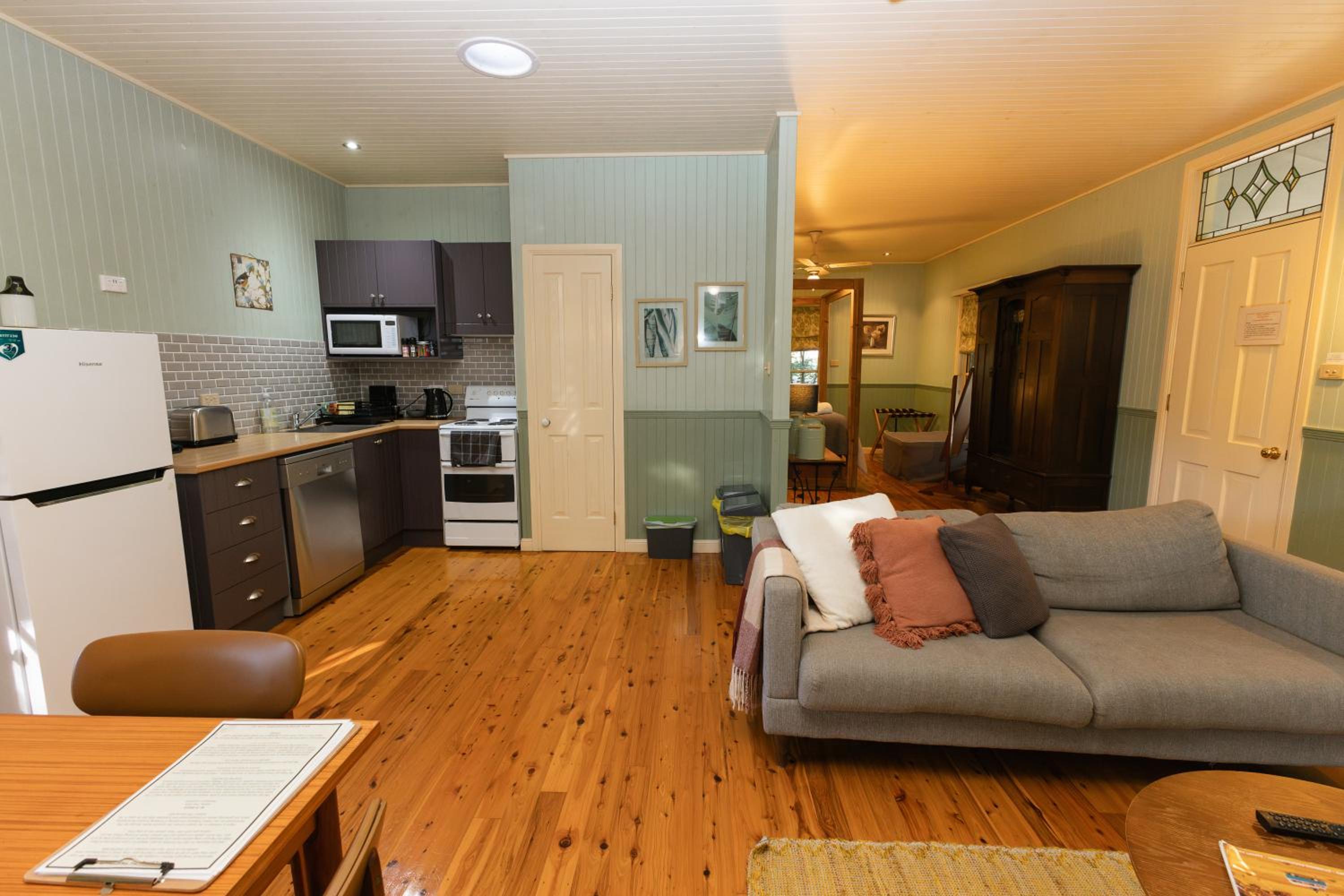 Telegraph Retreat Cottages
